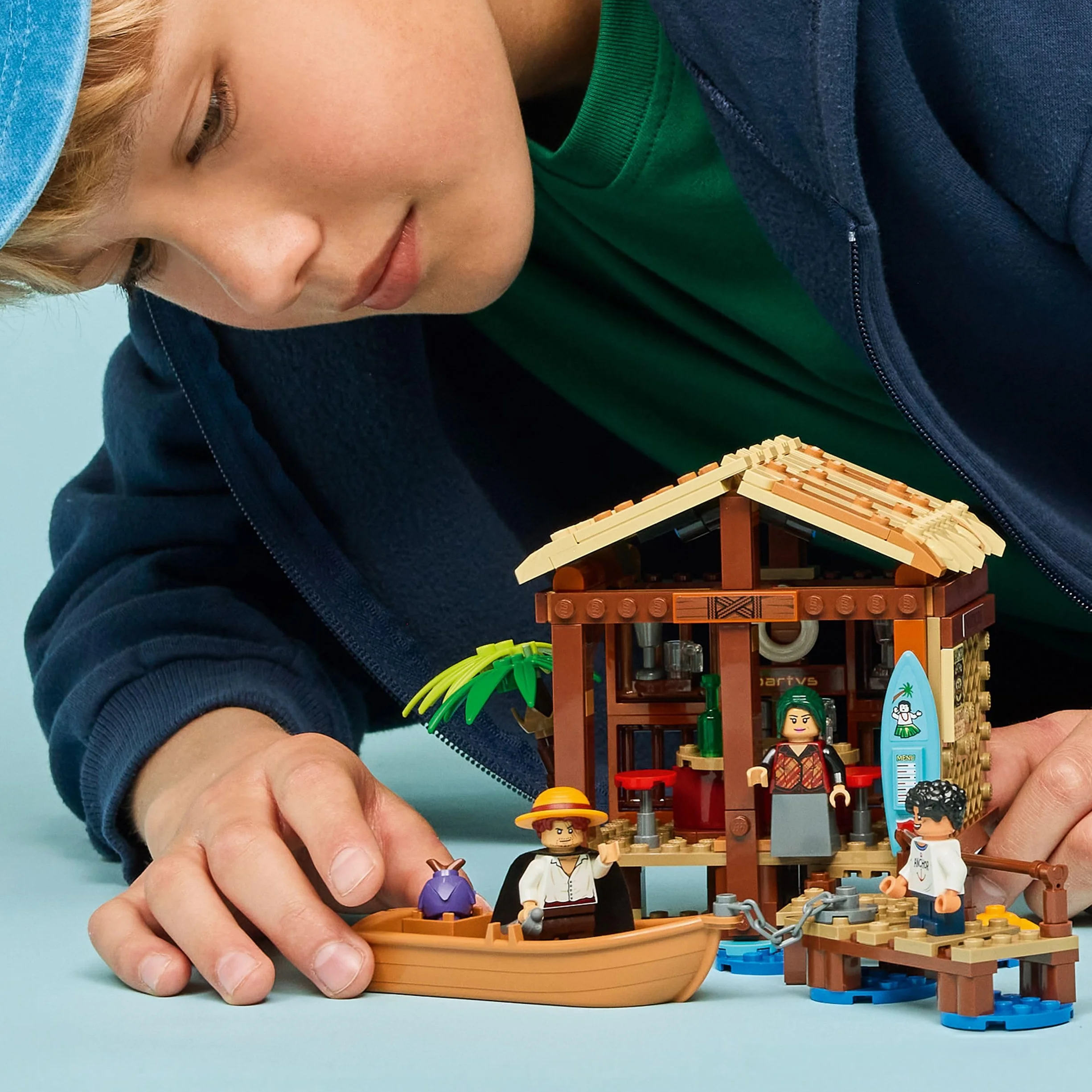 LEGO One Piece Le Bar du Village de Fuchsia Jouet Bateau Minifigurines Luffy Shanks Makino Accessoires Affiche Wanted Cadeau Anime 8 Ans 75636