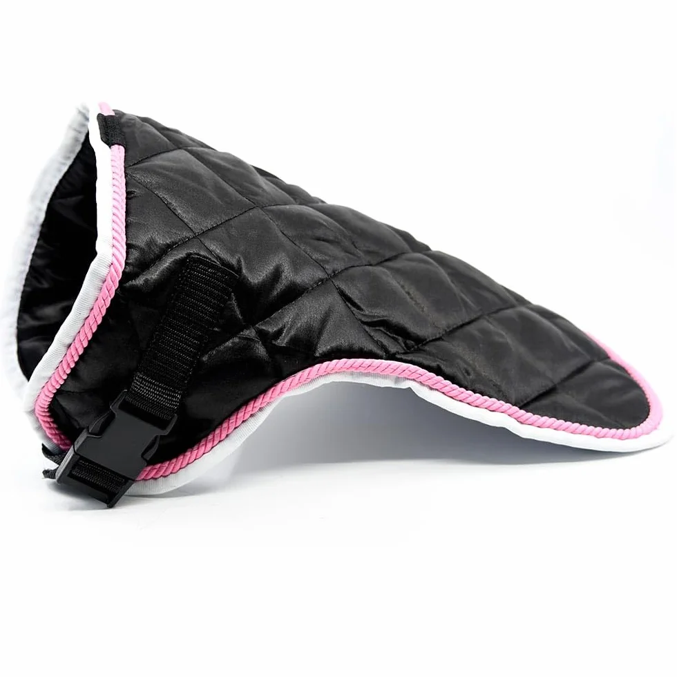Ensemble d'accessoires Noir et Rose pour Hobby Horse et Cheval bâton : Licol moumoute avec Longe, Couverture, Bonnet Anti-Mouches