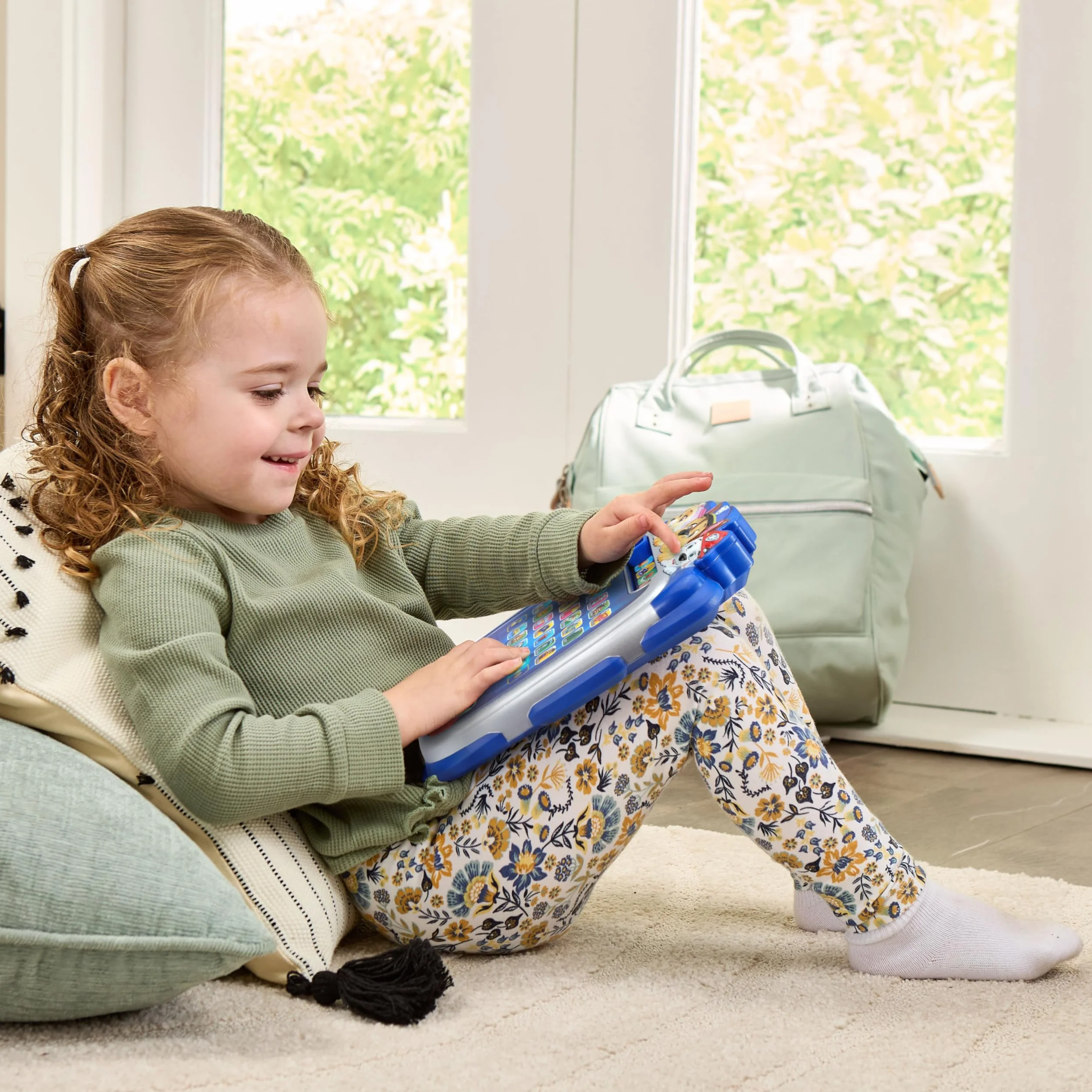 VTech Ma Lumi-Tablette Éducative Pat' Patrouille - Tablette Interactive Enfant 5 Jeux Paw Patrol - Jeu Apprendre Lettres - Cadeau Enfant 3-7 Ans Français