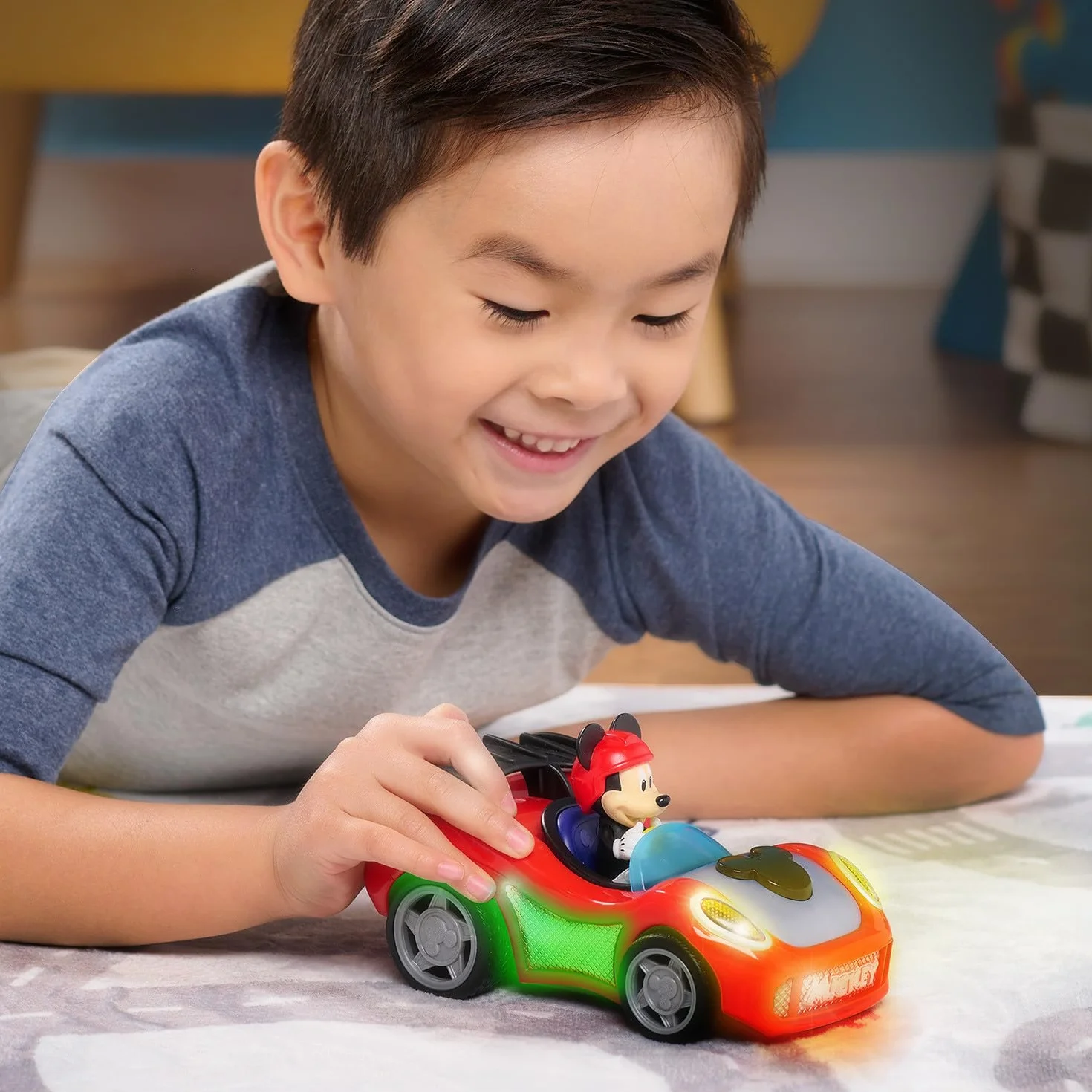 Just Play Véhicules Mickey Mouse à rétrofriction avec Effets sonores et Lumineux, Voiture de Mickey, Jouets pour Enfants de 3 Ans et Plus