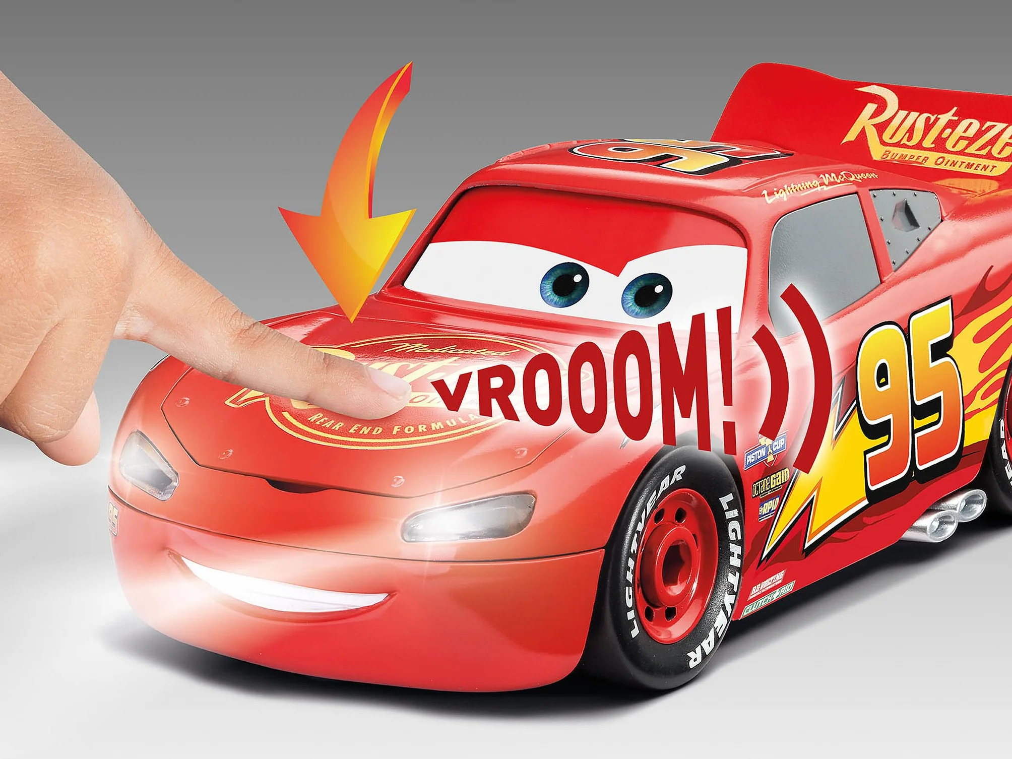 Revell Lightning McQueen Build & Play 1:20 Disney Cars Jouet 19 pièces À partir de 4 Ans