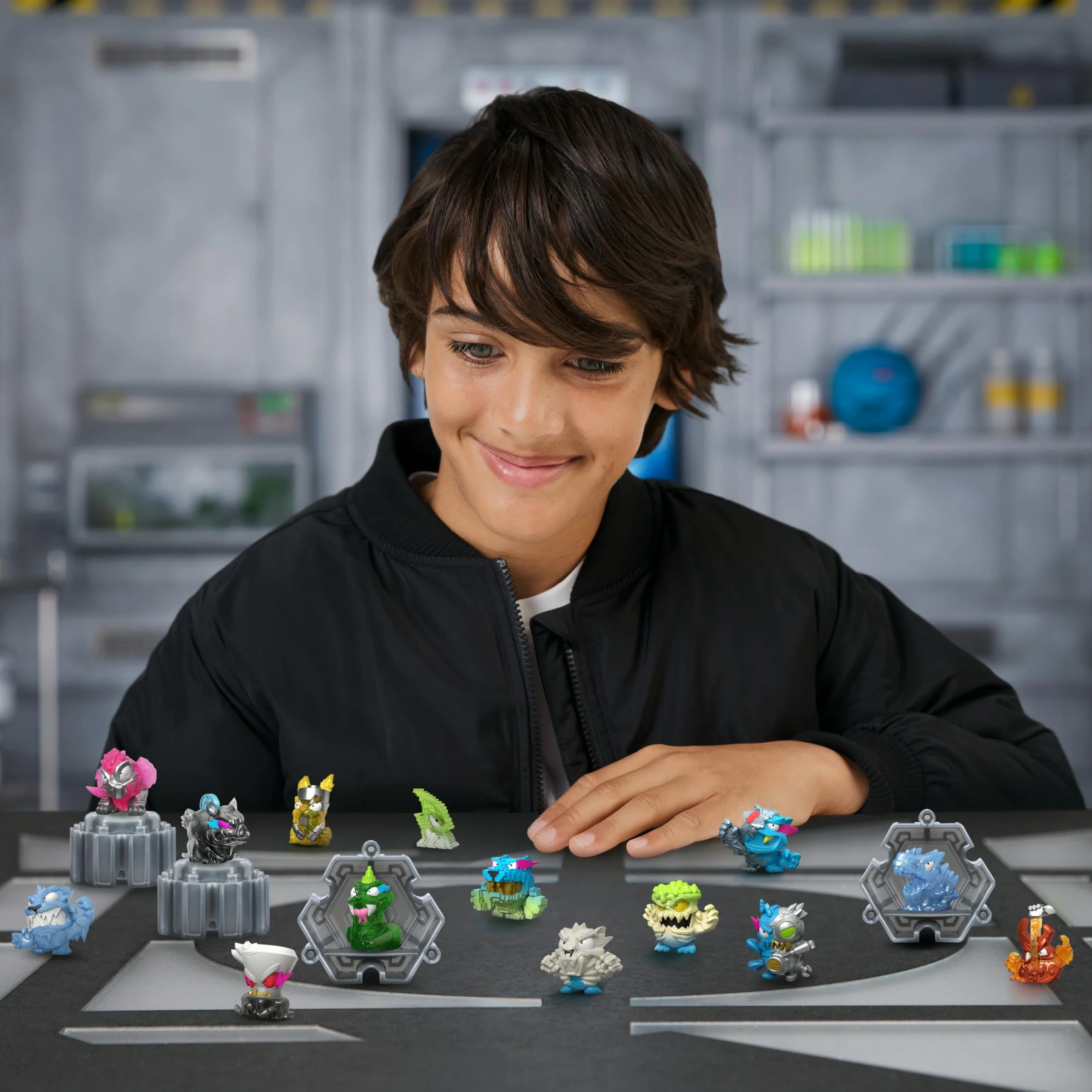 MrBeast Lab Swarms Collection Hyper Fusion, Coffret Méga Labo avec 14 Micro-créatures