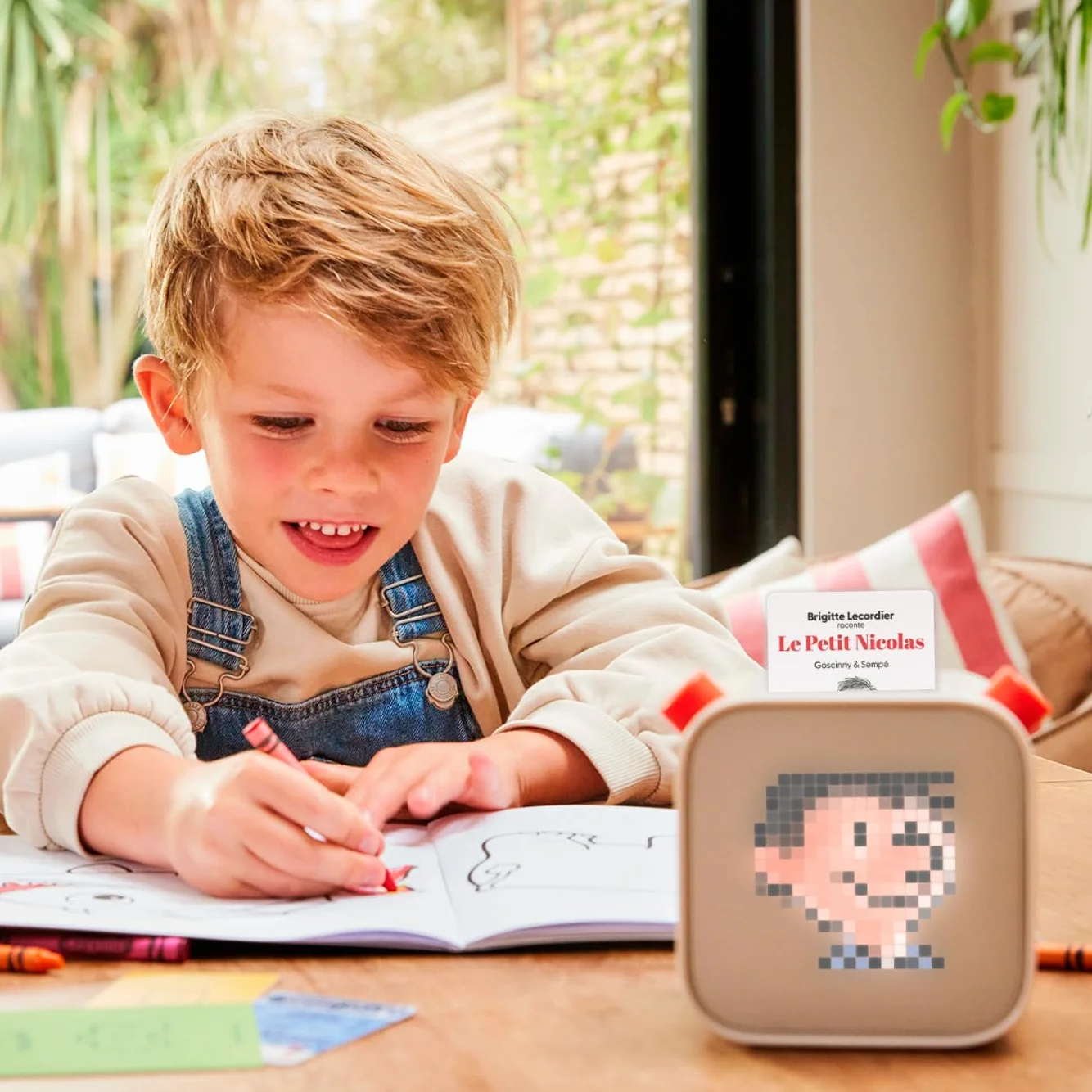 Yoto Pack découverte 3-7 Ans Collection Livres Audio Enfant français Conteuse Boîte à Histoires Mini