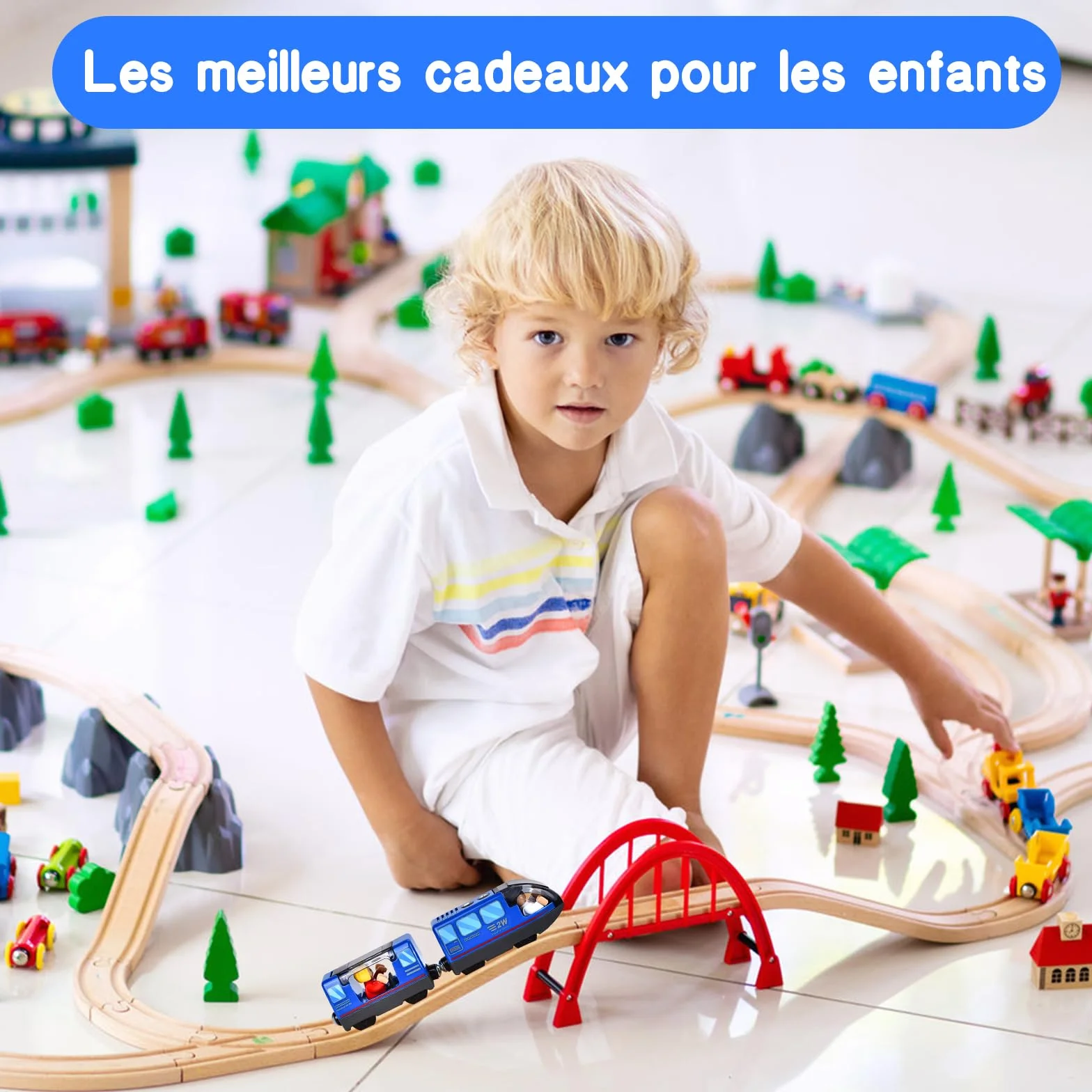 JONRRYIN Train ferroviaire électrique à piles pour chemin de fer en bois, jouet de train de locomotive, connexion magnétique pour garçons et filles 3 4+