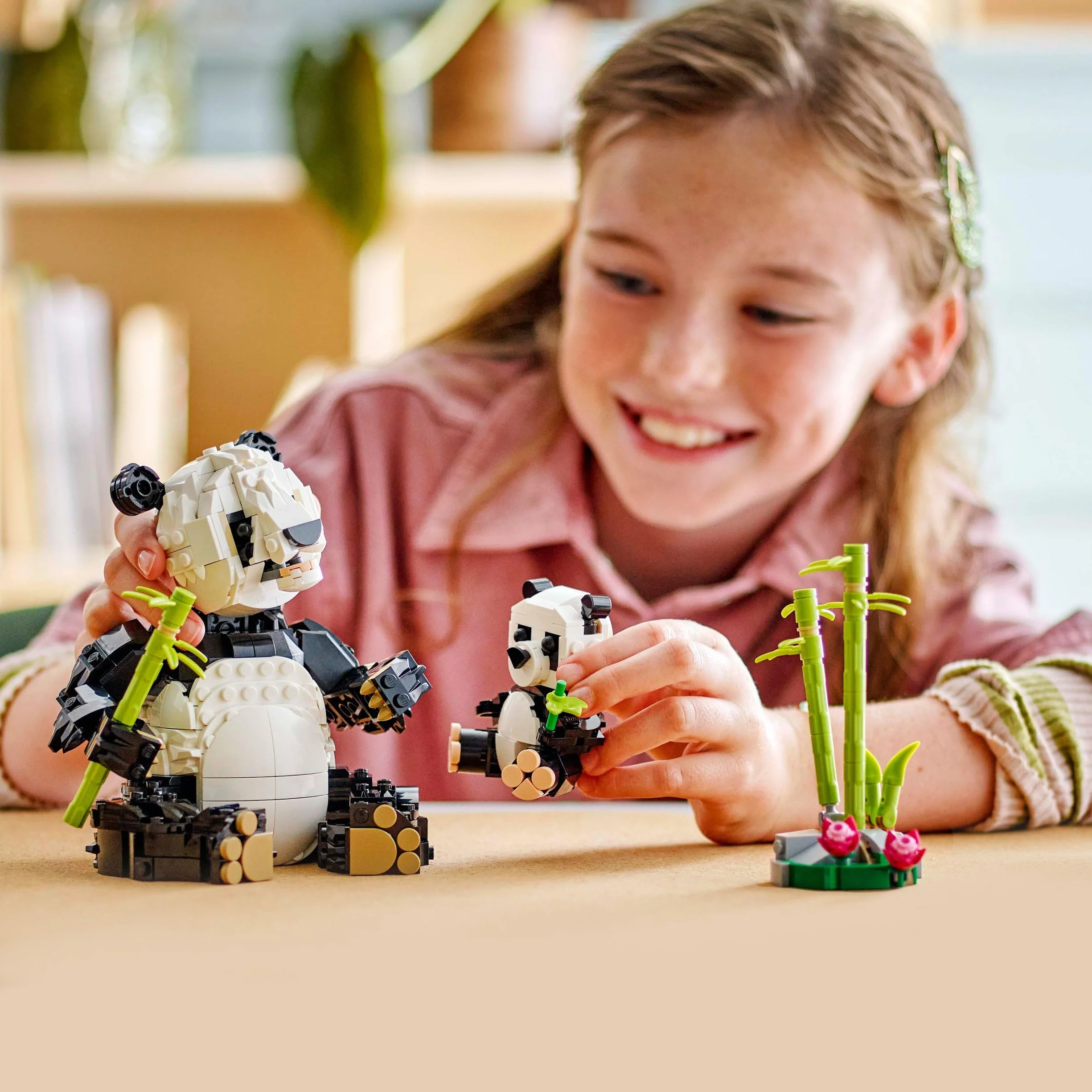 LEGO Creator 3-en-1 Animaux Sauvages Famille Pandas Jouet Construction Transformant Figurines Manchots Orques Cadeau 8 Ans 31165