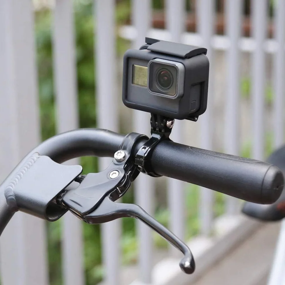 Support Universel pour Caméra d'action sur Guidon Vélo/Moto, Fixation Stable avec Clip Anti-Vibration pour Go Pro & Caméras Sport