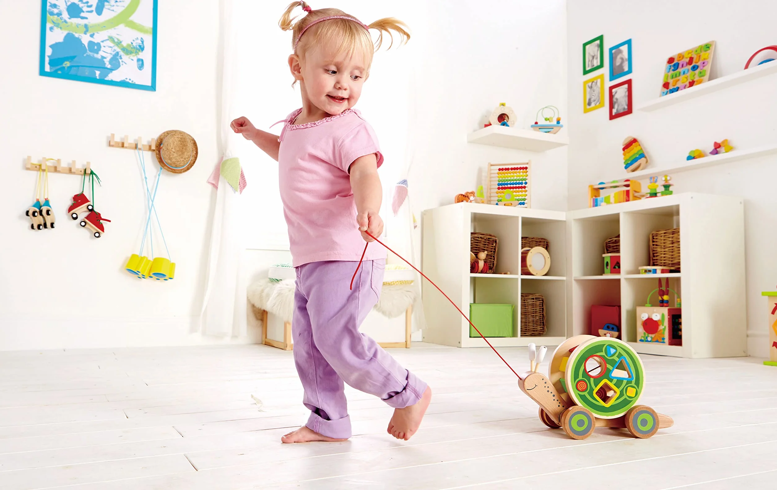 Hape Escargot Jouet en Bois à Tirer pour Enfant 1 an - Exploration, Motricité, Apprentissage