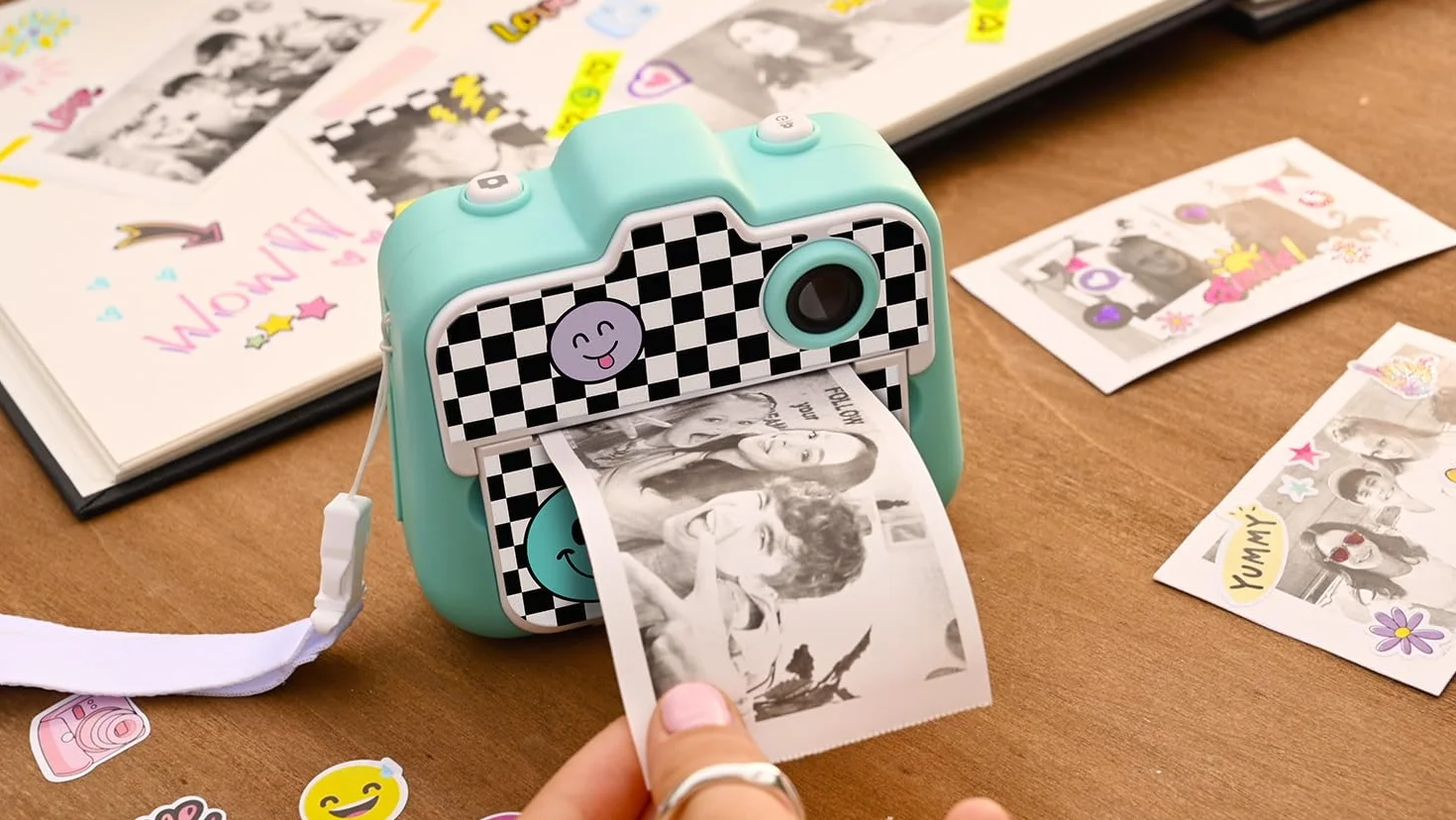Canal Toys Photo Creator Appareil Photo 3 en 1 à Impression Instantanée Turquoise 2 Modes Selfie Caméra Vidéo Enfant 8 Ans+ 4 Rouleaux 250 Clichés CLK 001