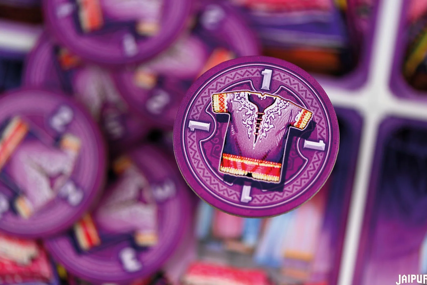 Asmodee Jaipur Jeu de Cartes et Stratégie pour Enfants dès 10 Ans pour 2 Joueurs 30 Min Version Française