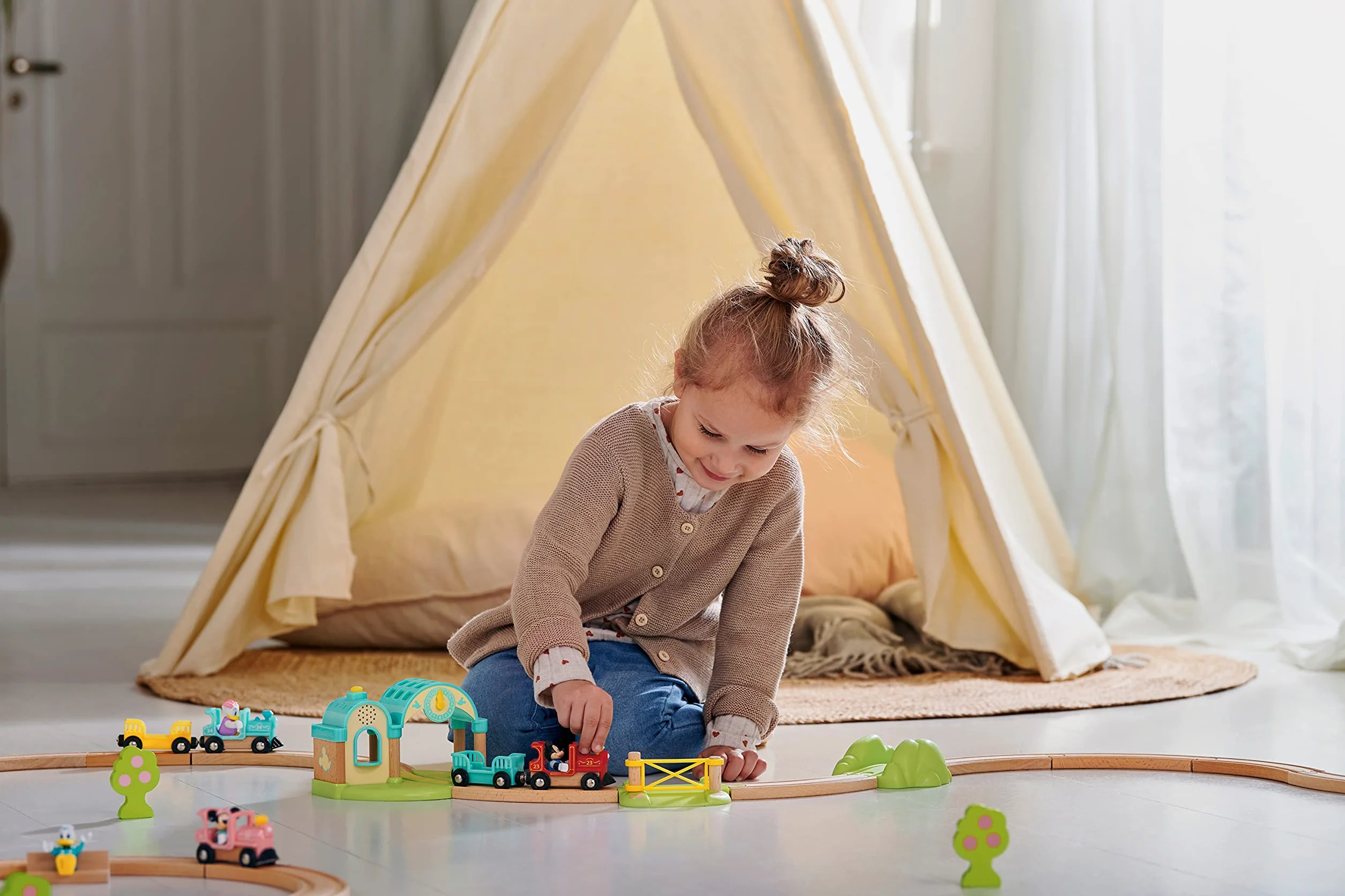 BRIO Mickey Mouse Train à pile Train électrique avec figurine Jouet dès 3 ans