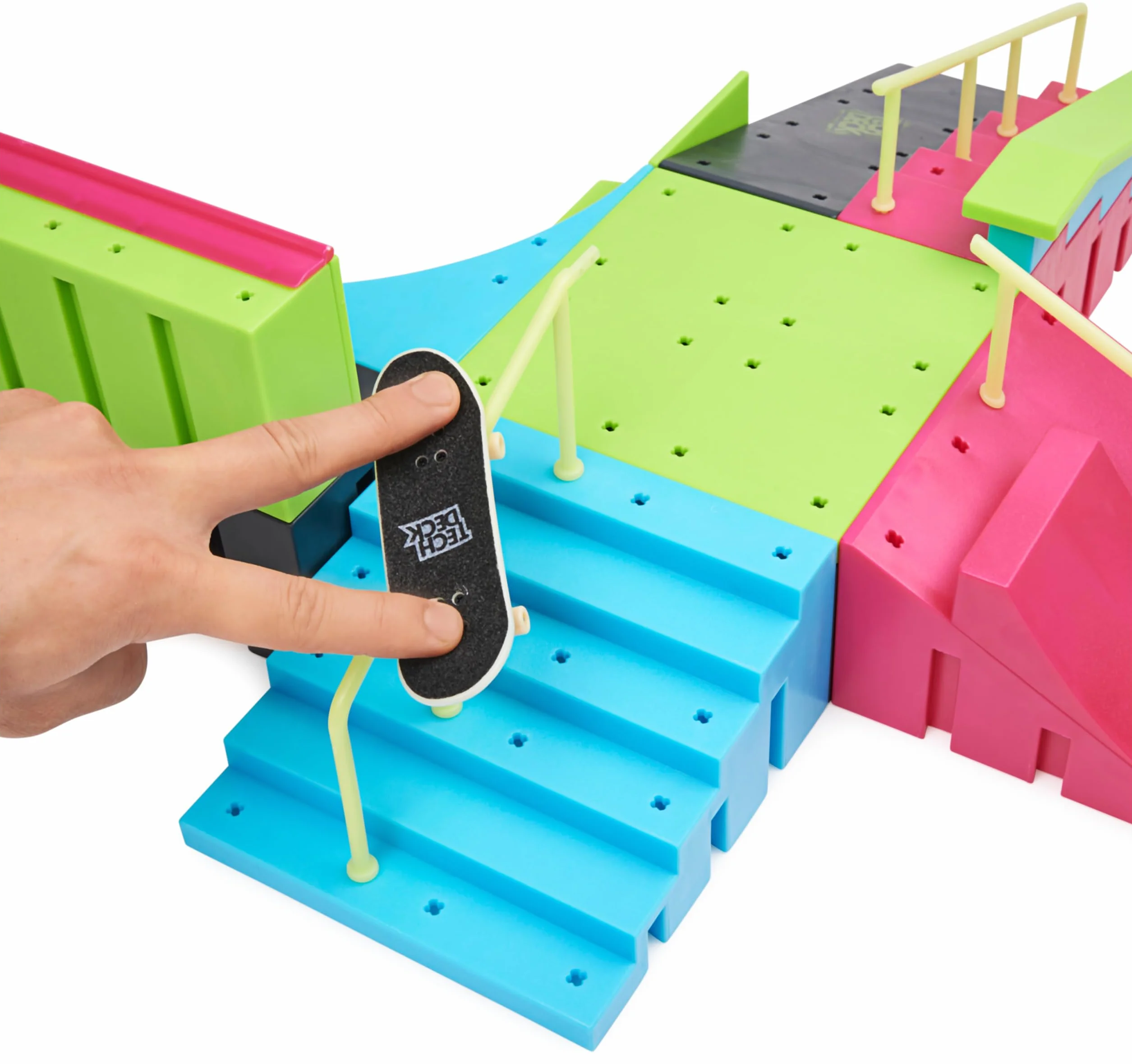 Tech Deck Neon Mega Park X-Connect Creator Ensemble de Rampes Phosphorescentes Personnalisables avec Fingerboards
