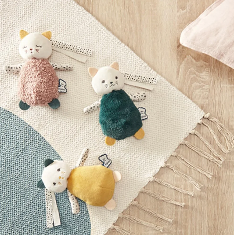 KALOO Stimuli Mes Petits Chats à Caresser Set de 3 Doudous Sensoriels Bébé Jouet d'Eveil Motricité 14 cm Dès la Naissance