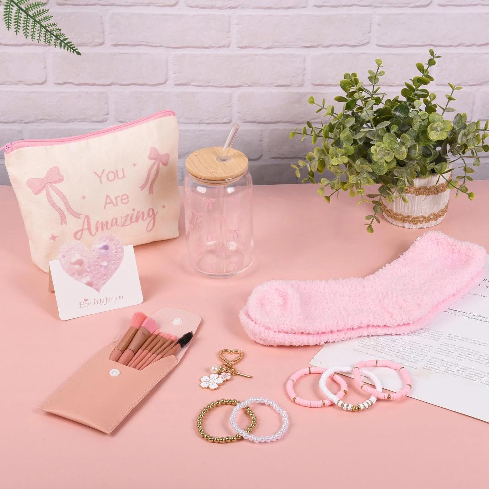 Cadeau anniversaire fille 9-15 ans avec verre paille couvercle pinceau maquillage porte-clés trousse cosmétiques bracelet 5 en 1