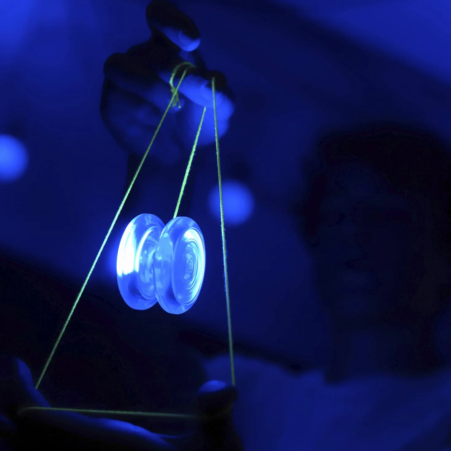 YoyoFactory SPINSTAR LED Yo-yo Bleu - Yo-yo Lumineux pour Débutants avec Ficelle et Batteries Incluses