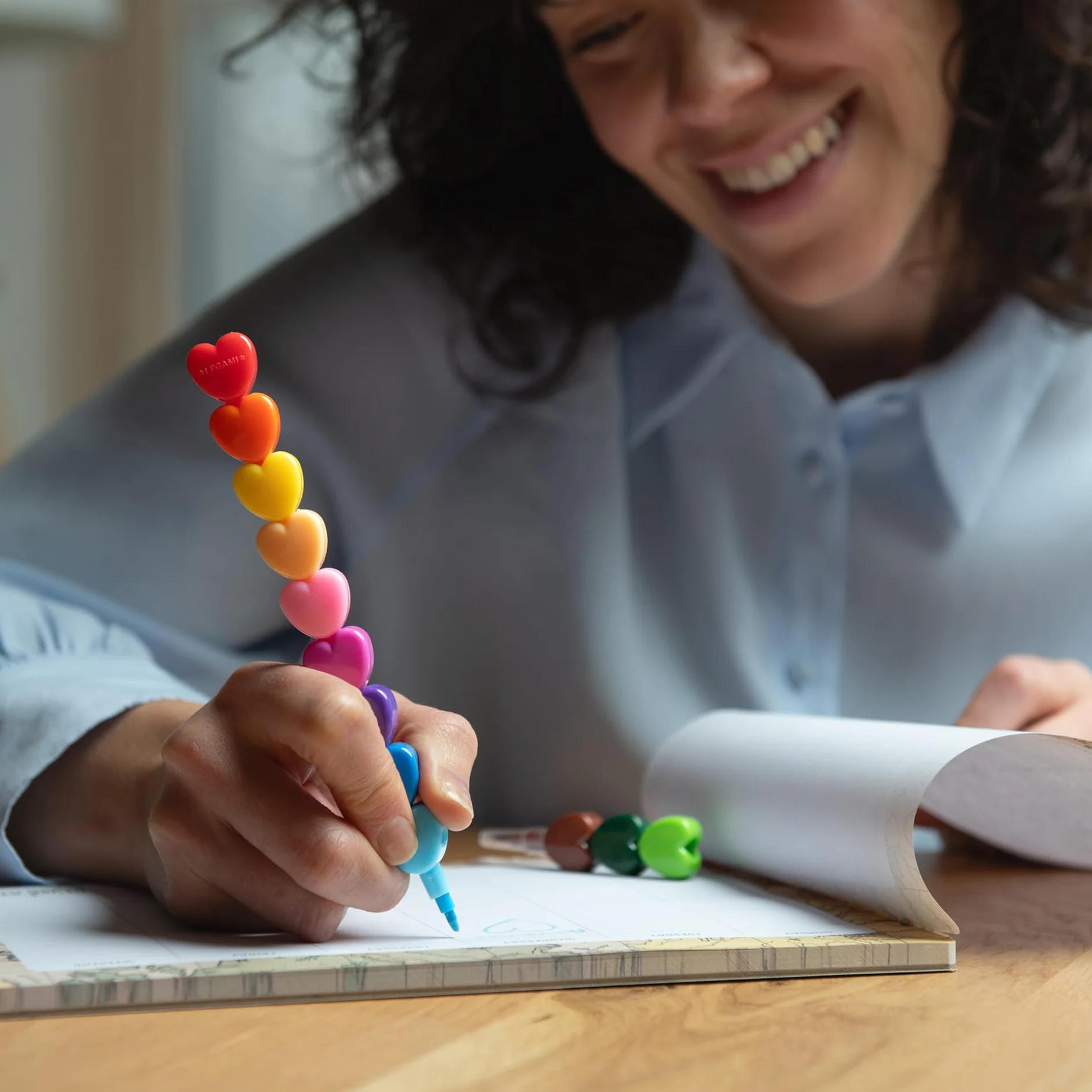 Legami 12 crayons empilables pastel en forme de coeur pour enfants