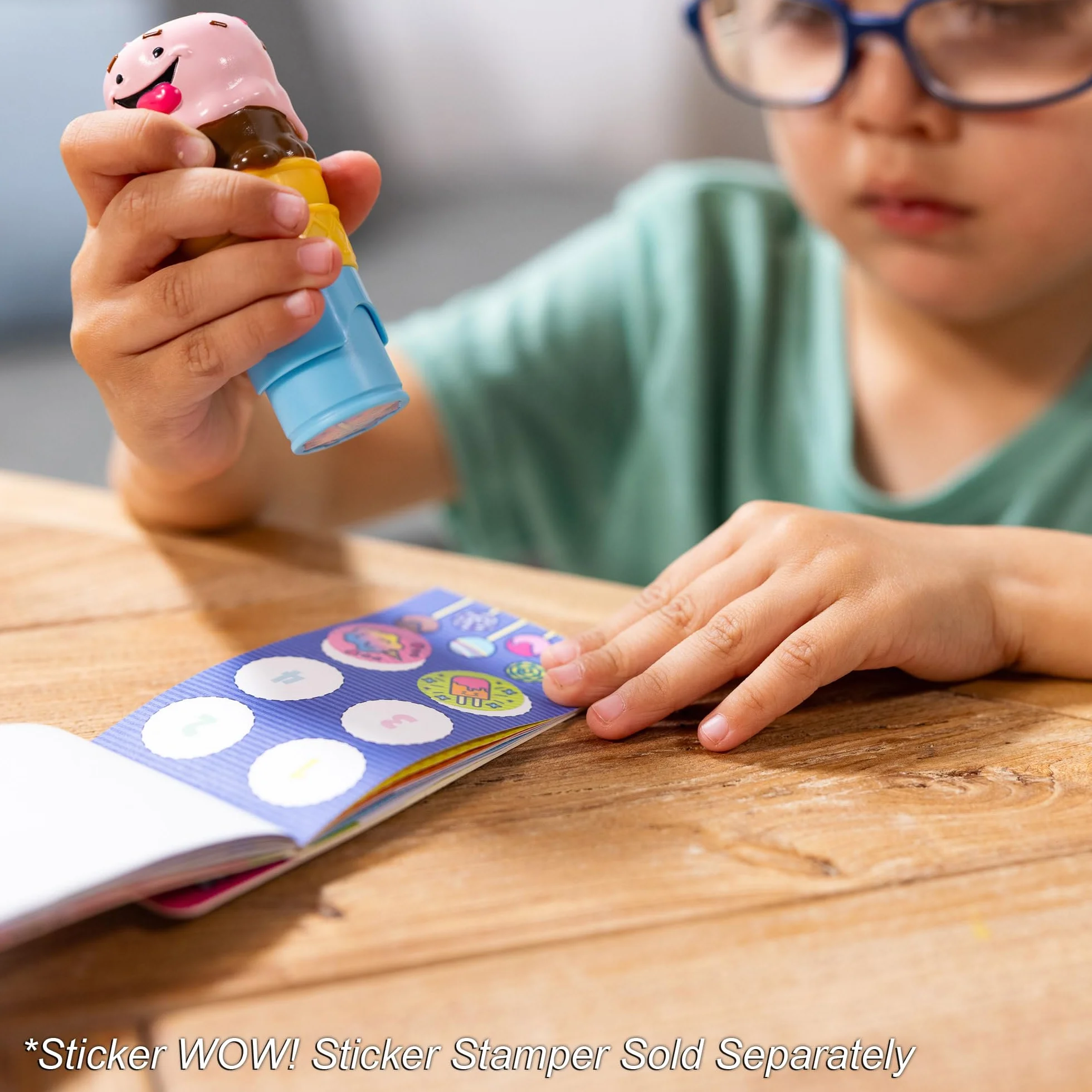 Melissa & Doug Sticker Wow Mini Bloc D’Activités + Recharge 200 Autocollants pour Tamponneuse À Stickers - Activité Manuelle Enfant 3 Ans+