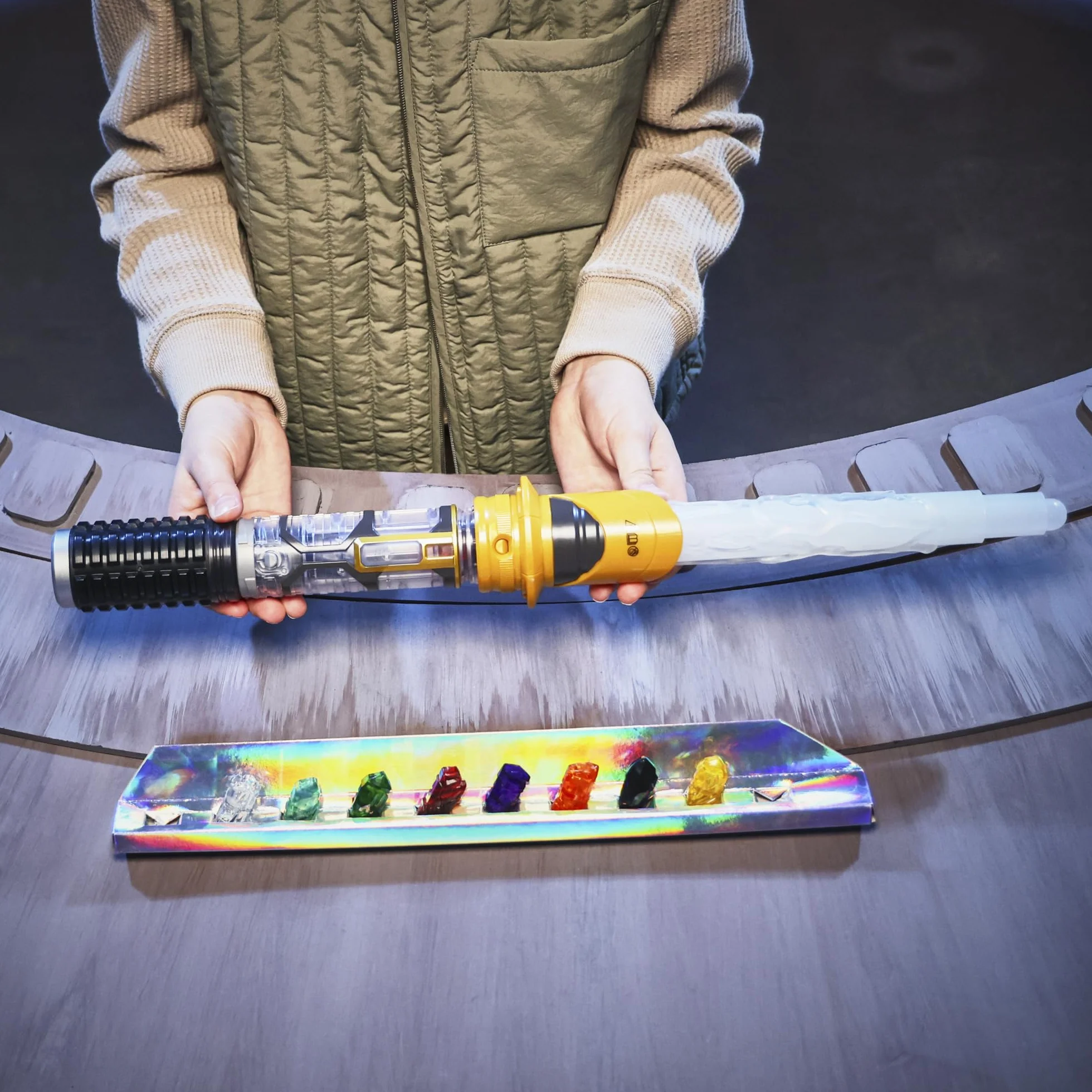 Sabre Laser Star Wars Cristal Kyber 7 Couleurs 10 Cristaux 50 Combinaisons Sons Lumières Jouet Enfant 4 Ans