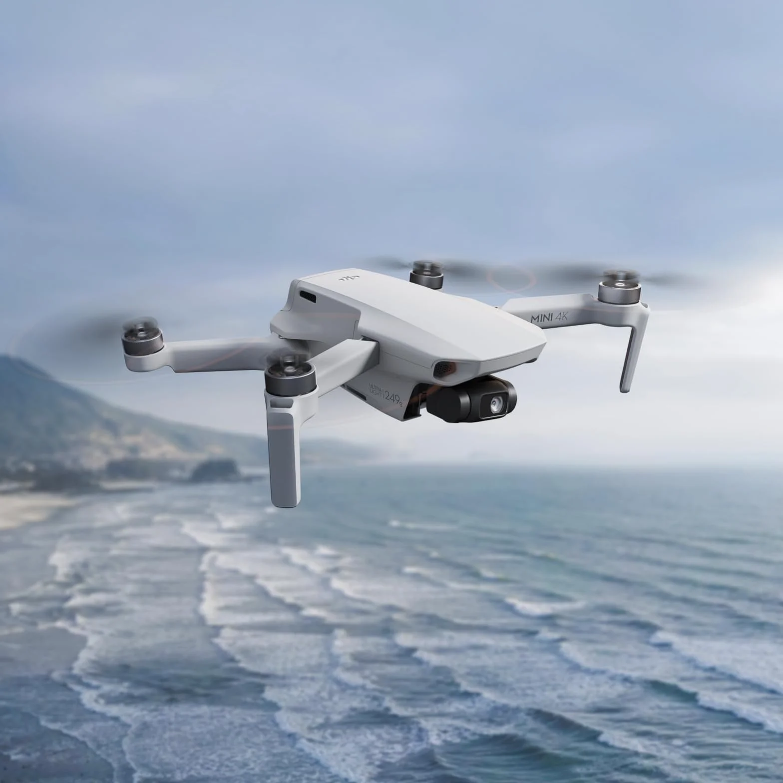 DJI Mini 4K Caméra Drones Combo Bundle, Drone Caméra 4K UHD pour Adultes, Stabilisation de la Nacelle à 3 Axes, Transmission Vidéo sur 10 km, Deux Batteries pour un Temps de Vol max. de 62 min