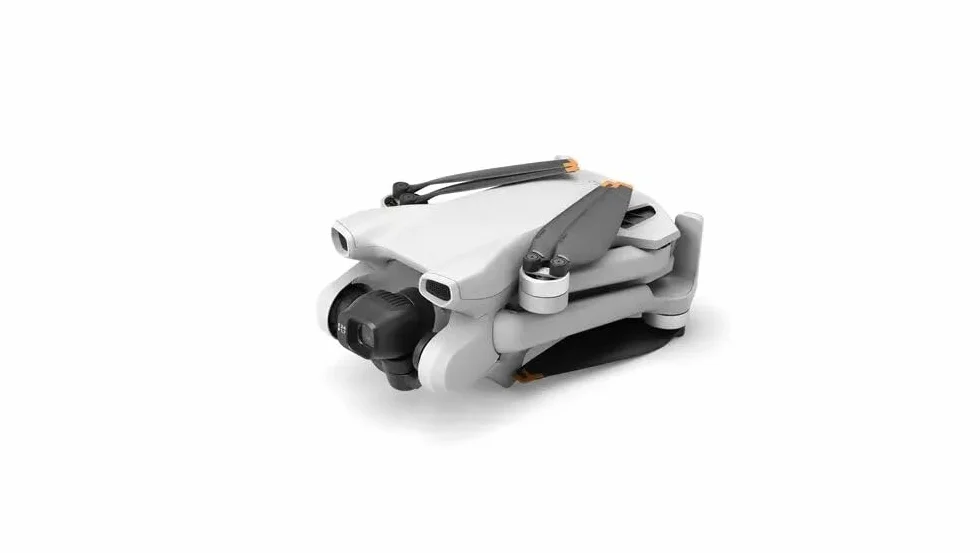 DJI Mini 3 Fly More Bundle (DJI RC) – Mini Drone 4K HDR, 3-Axis Gimbal, 114 Min Flight Time, 10 km Video Transmission
