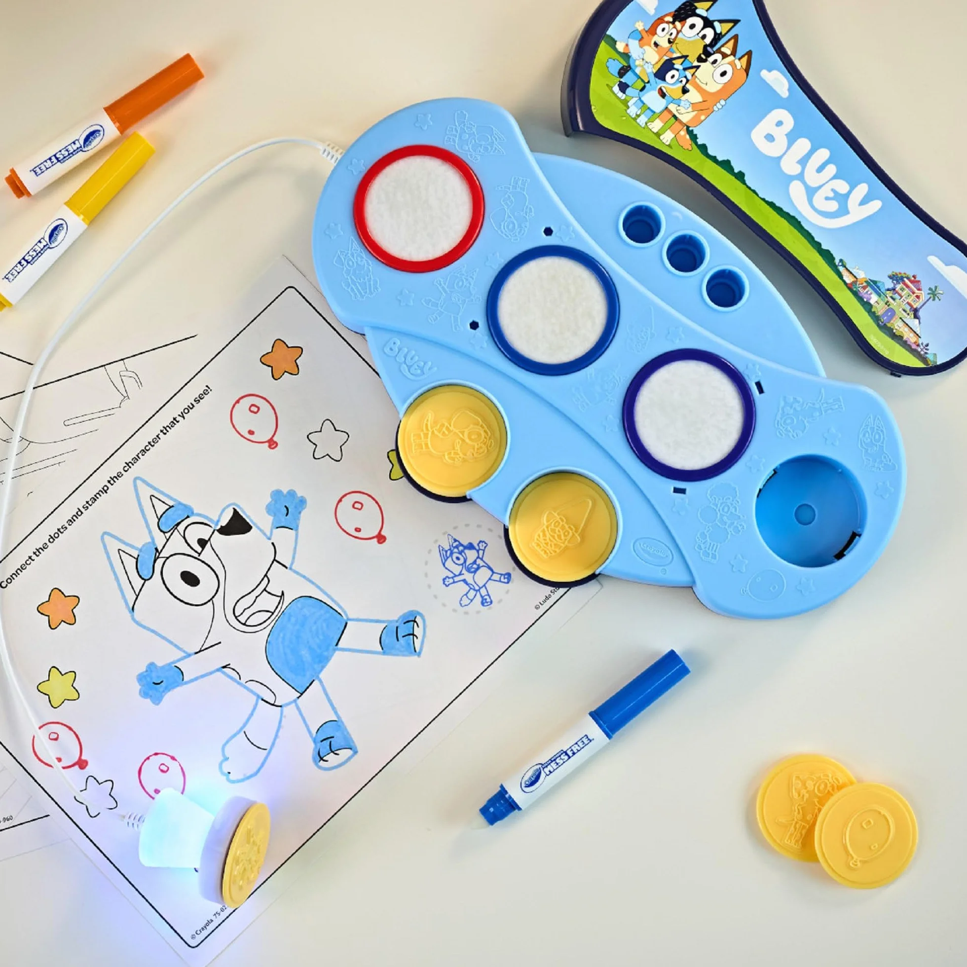 CRAYOLA Color Wonder Pochoirs Lumineux Anti-Tache Bluey Activité Créative Enfants 3 Ans