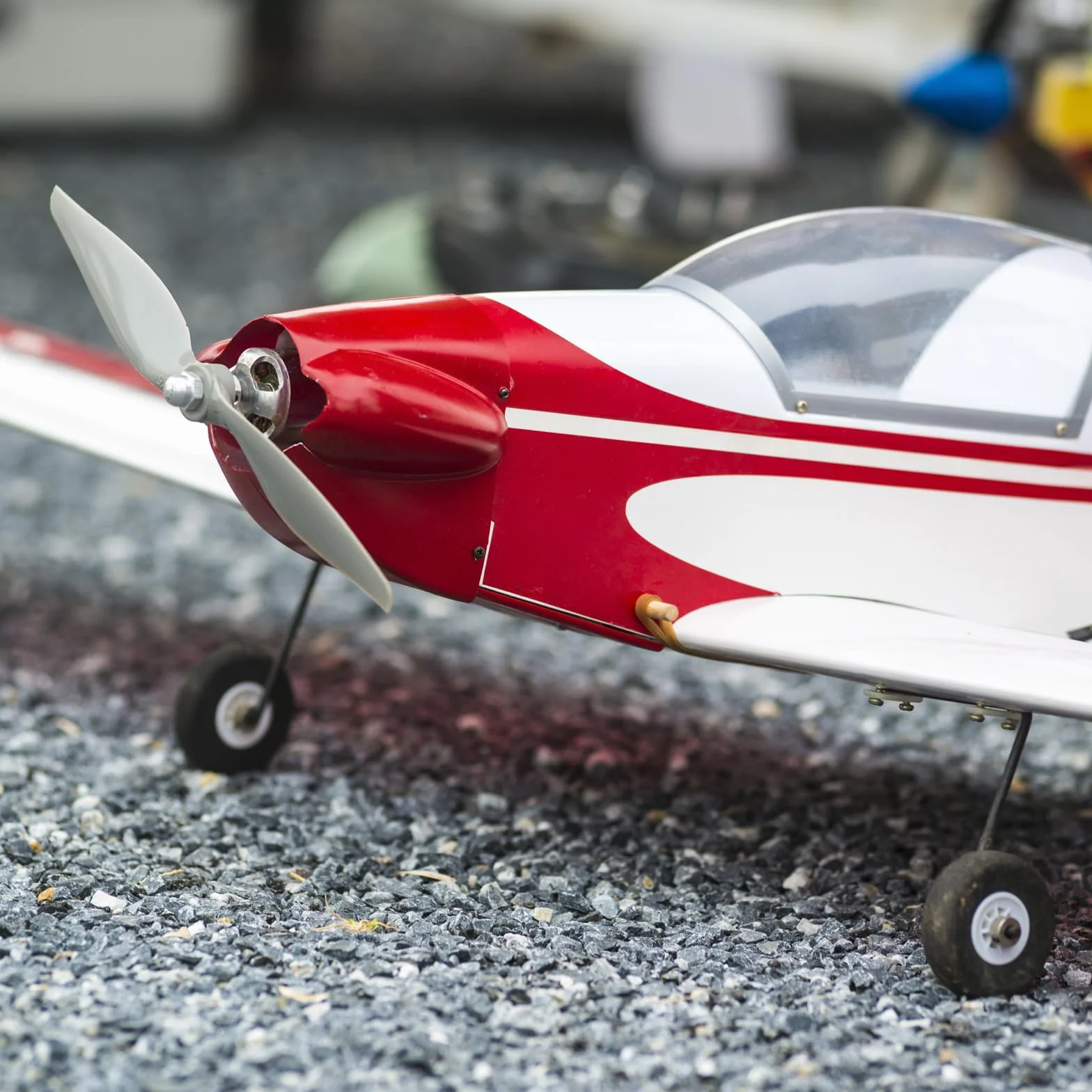 QUARKZMAN 3 Pièces 12x6 Pouces Hélice RC 2 Pales Gris avec Bagues d'Adaptation pour Avion RC