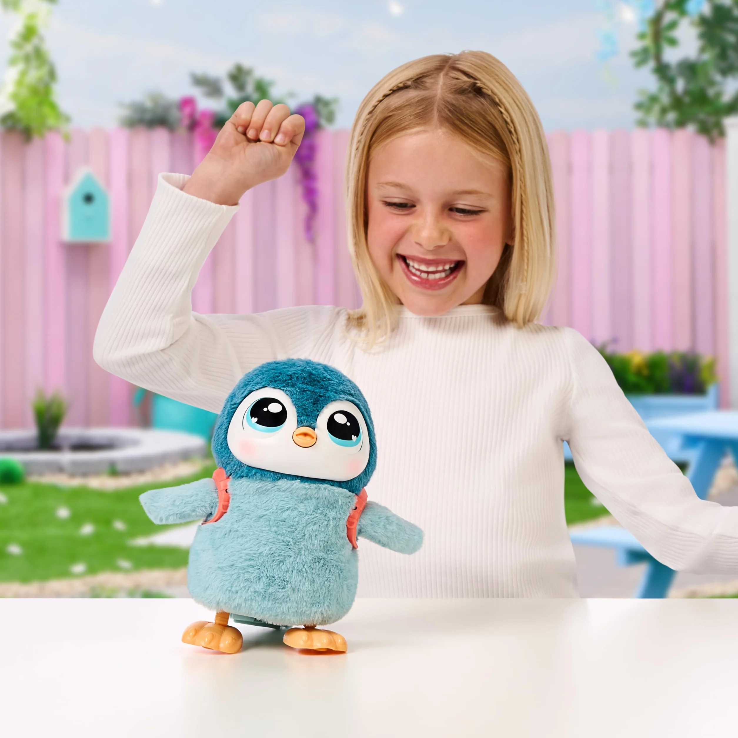 Little Live Pets Mon Petit Pingouin Waddles Jouet interactif Doux Qui Marche Danse Bat des Ailes 25 Sons Piles fournies 5 Ans