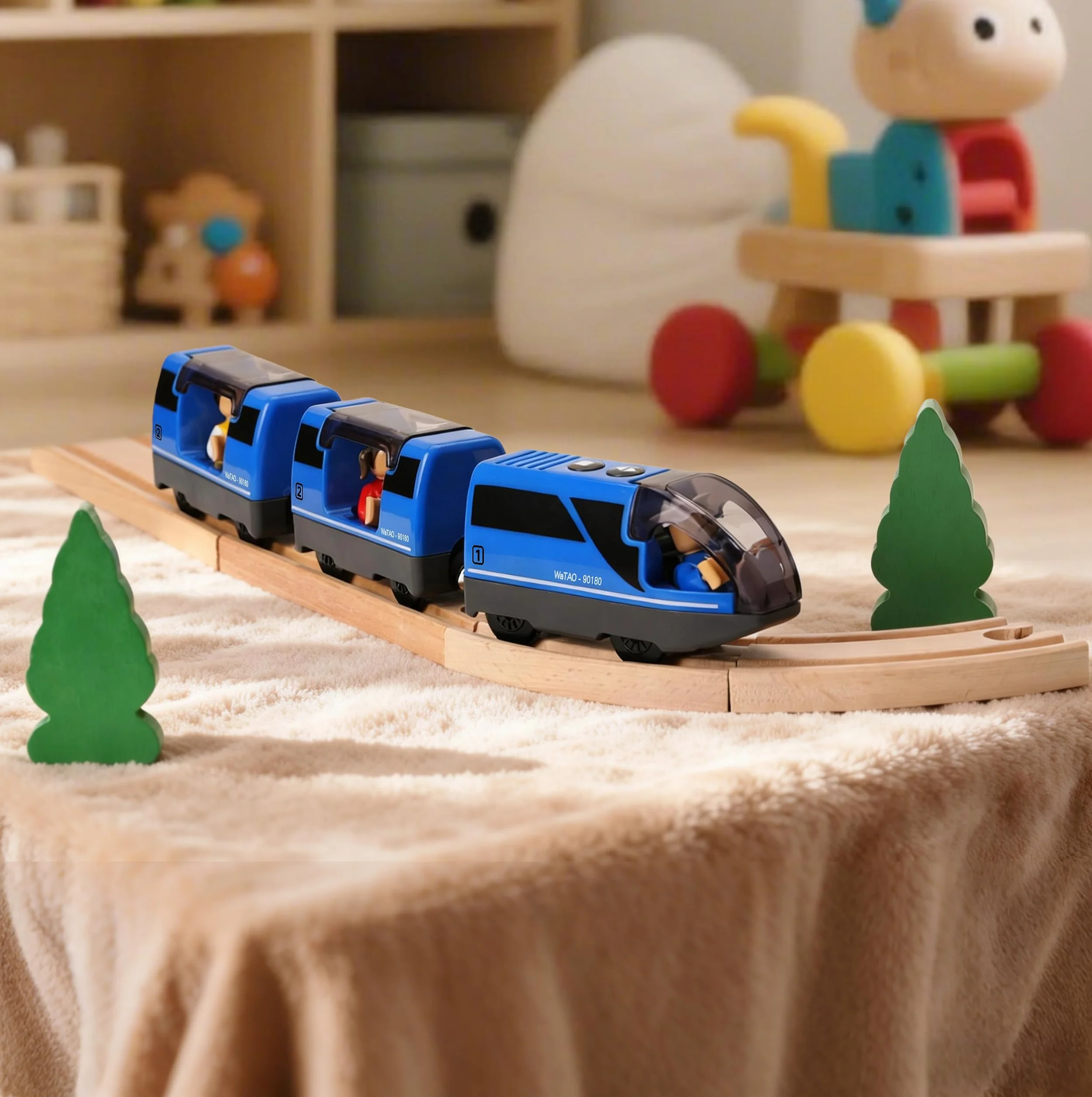 TOPLIVING Train à Piles Chemin de Fer en Bois Jouet Haute Vitesse 3 4 5 Ans Attelage magnétique Véhicule Urbain Figurines
