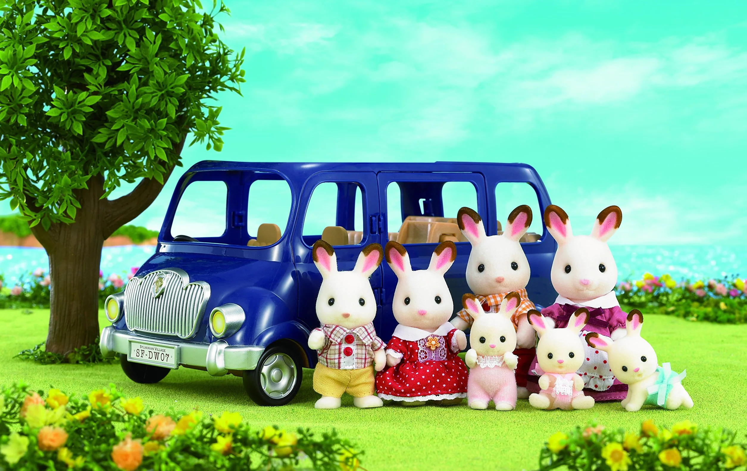 Sylvanian Families Le monospace 7 places Set + de 10 accessoires Véhicule jouet enfant 3 ans et +