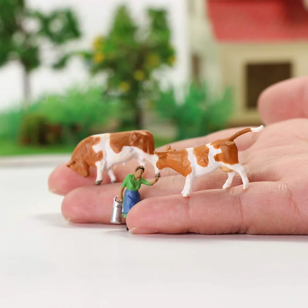 Farm Animals Figure Toys Set 1:87 HO Scale Model Cows Figures 36PCS Miniature Landscape