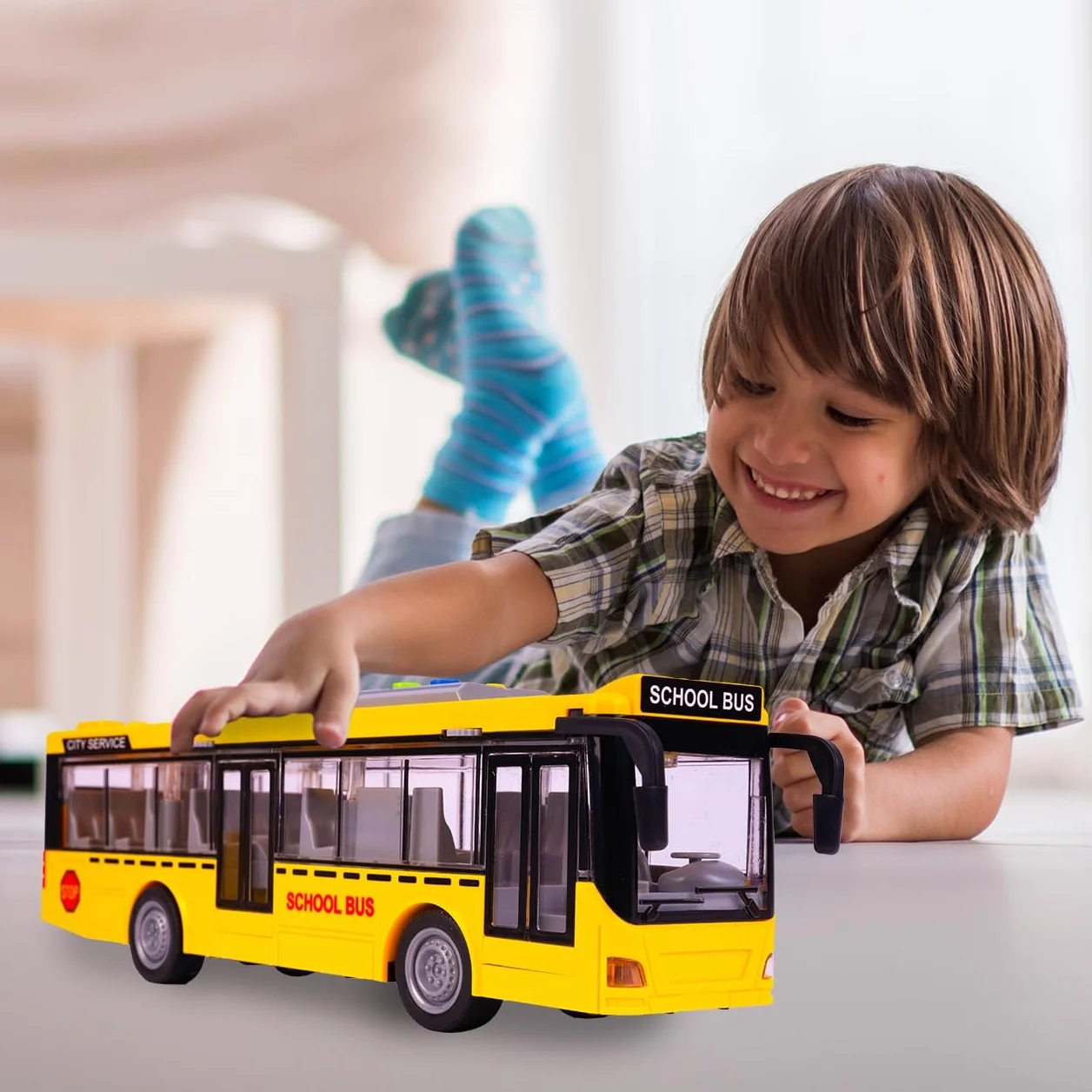 MalPlay Bus électrique jouet 1:16 avec bruits de conduite, lumières et portes ouvertes pour enfants à partir de 3 ans
