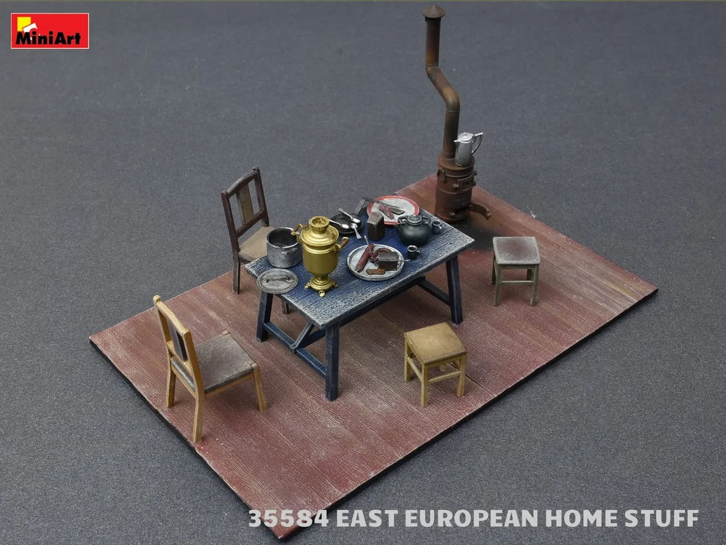 Miniart MIN35584 Kit de Maquette Maison Europe de l'Est