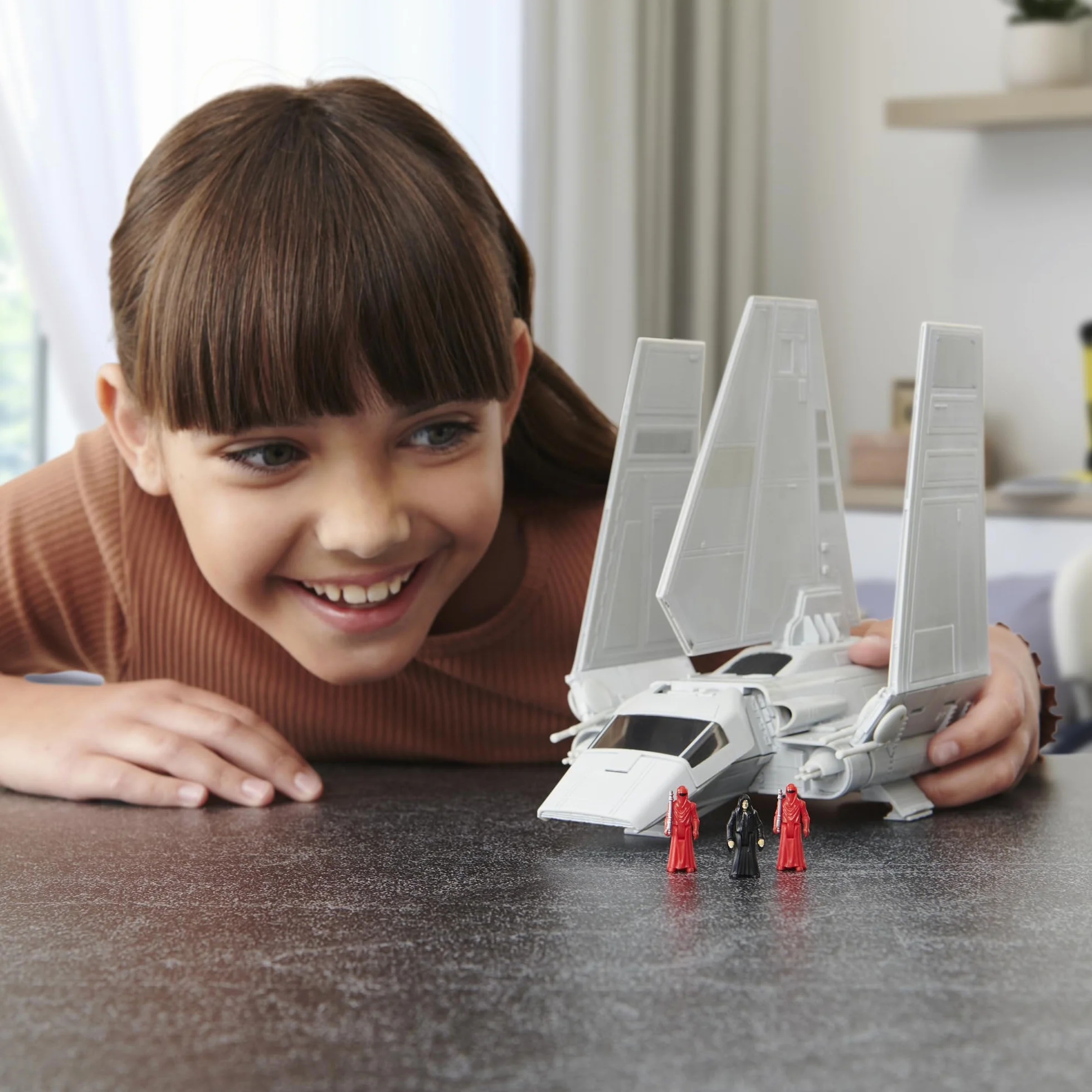 Star Wars Micro Galaxy Squadron Navette impériale 17,8 cm avec Trois Micro Figurines 2,5 cm