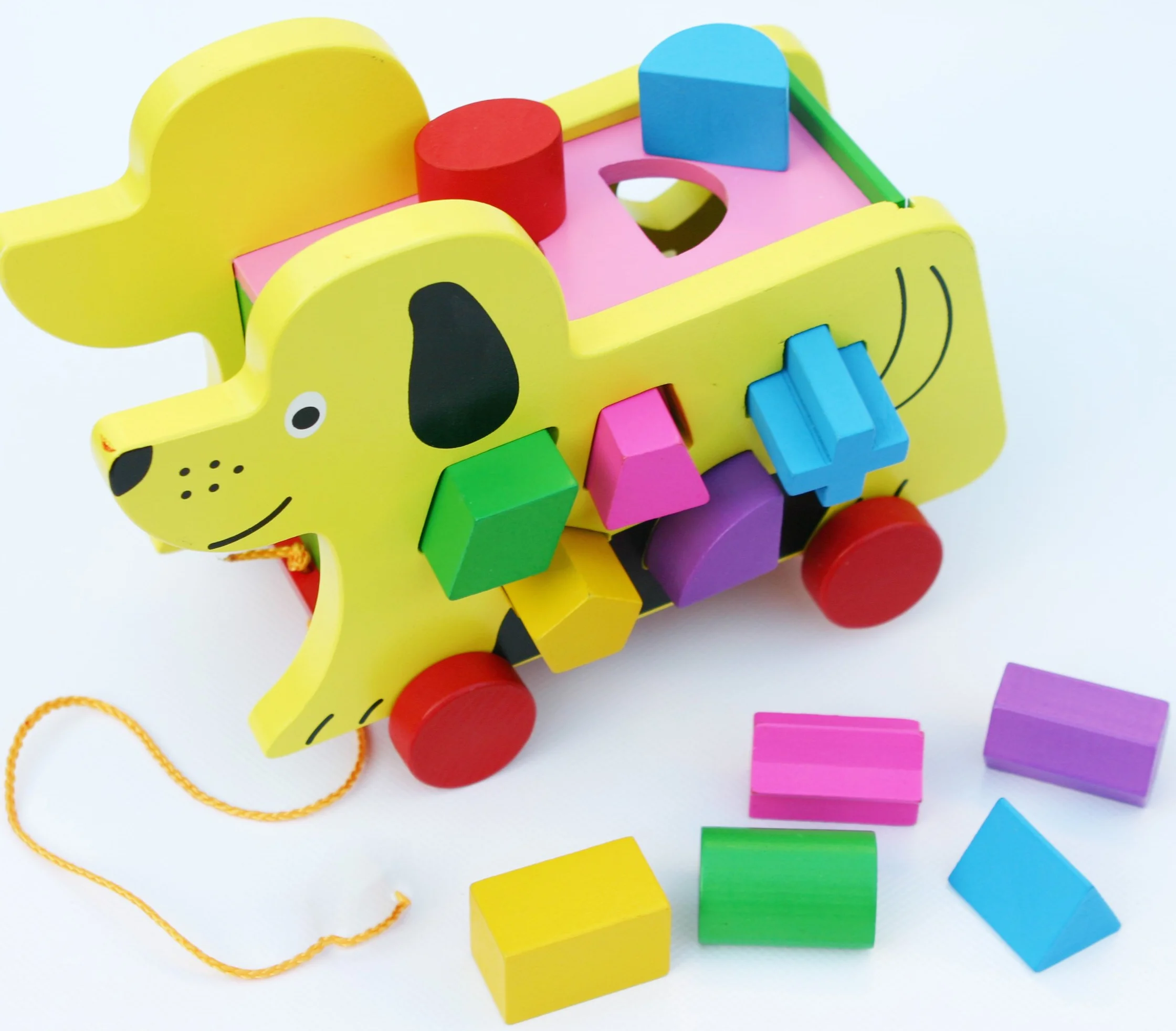 TOWO Chien en Bois Jouet à Tirer avec Puzzle de Forme et Jeu de Tri - Jouet à Tirer pour 18 Mois+