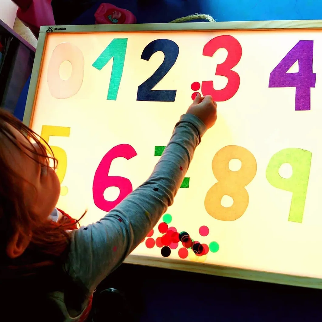 Table Lumineuse Montessori | Boîte Sensorielle Enfants | Apprentissage Créativité | Manuel Activités Personnalisable