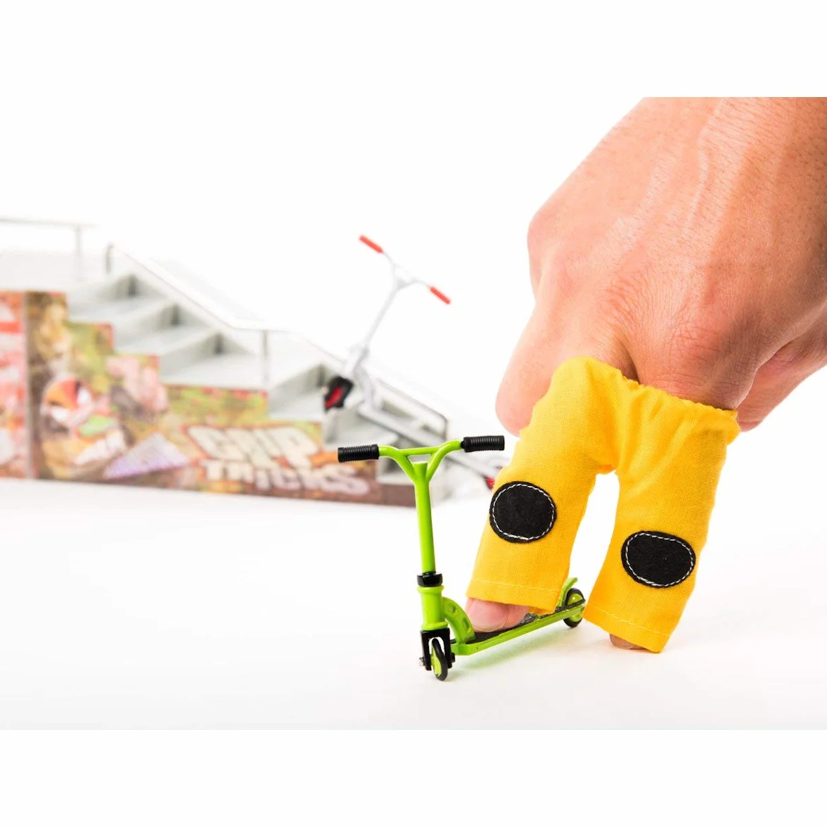 Finger Scooter Orange Pack 1 avec 2 Roues supplémentaires 3 Outils pour Trottinette Freestyle à Doigt 10 pièces