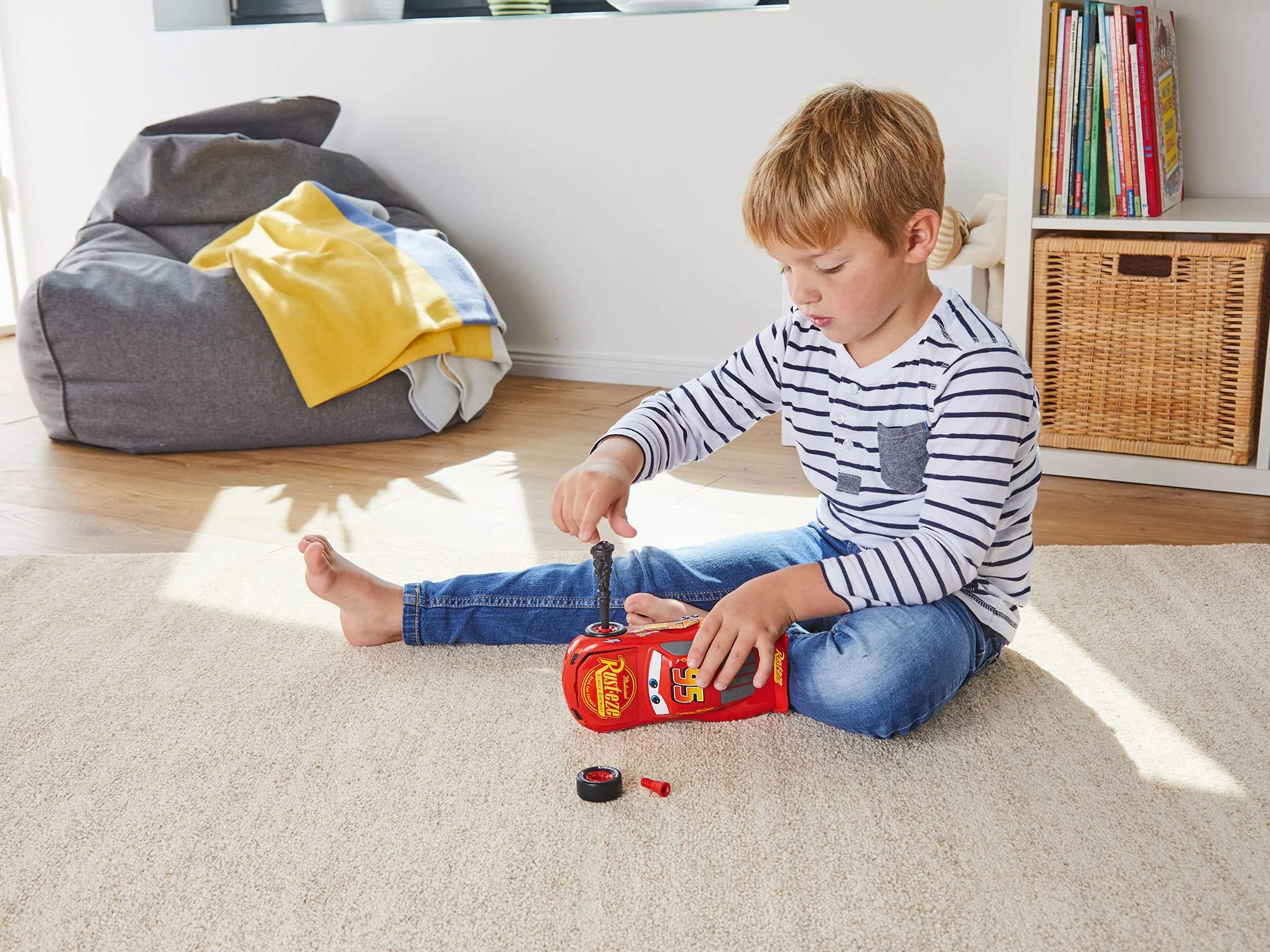 Revell Lightning McQueen Build & Play 1:20 Disney Cars Jouet 19 pièces À partir de 4 Ans