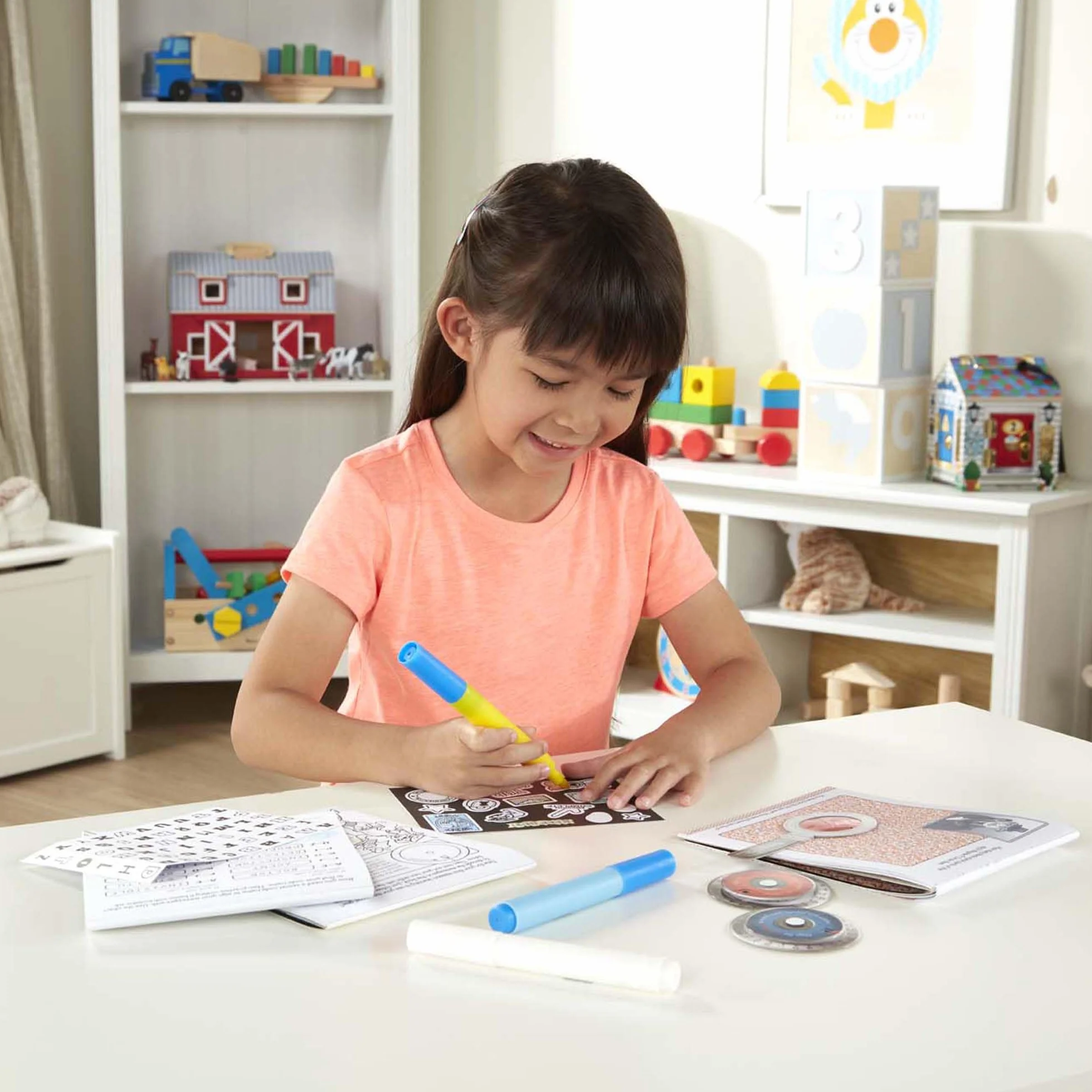 Melissa & Doug Kit De Détective 50 Activités Codes Enigmes Mystères Jeu Imitation Jouet En Bois