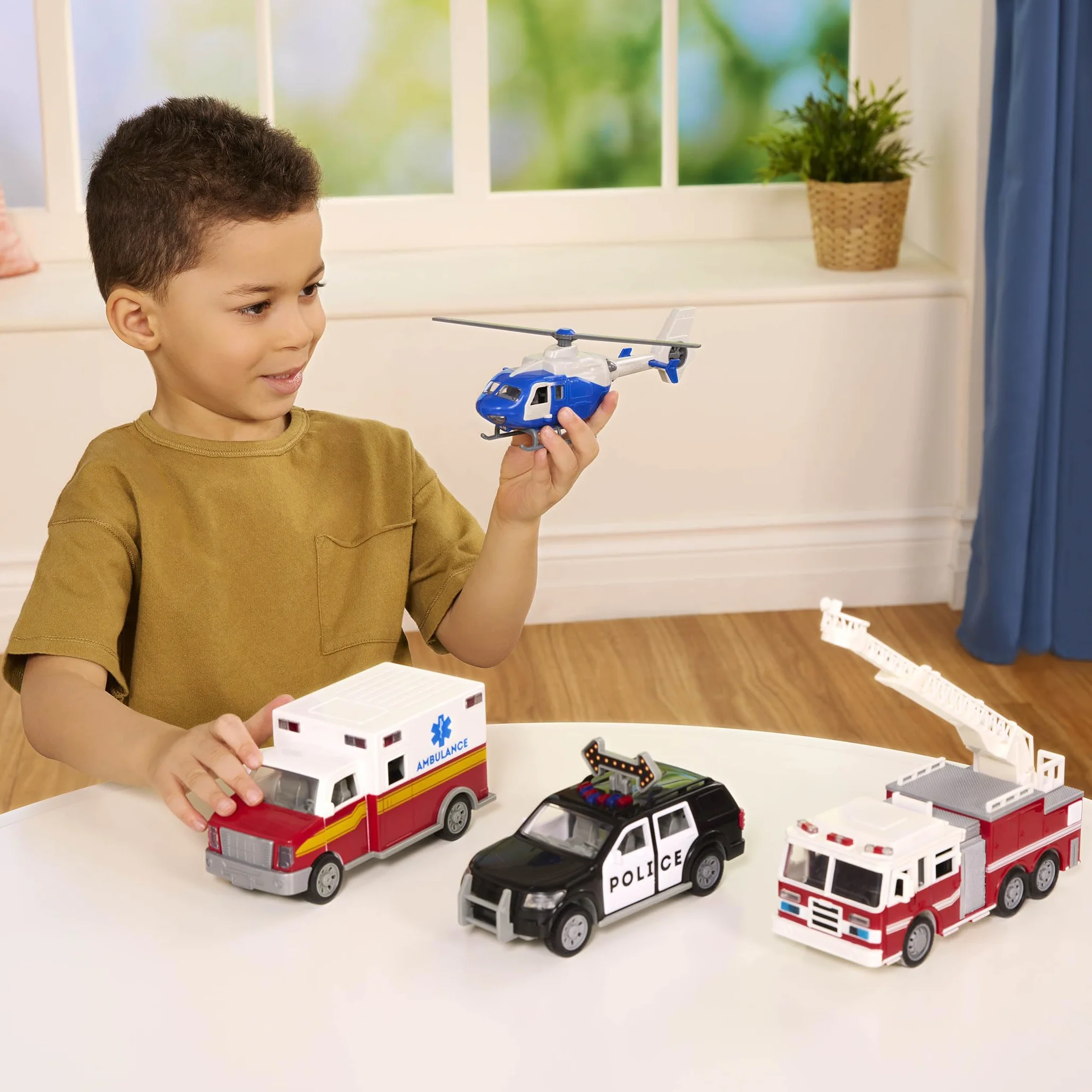 Driven by Battat Ambulance 20 cm Jouet Camion avec Lumière et Son Sauvetage pour Enfants 3 Ans+