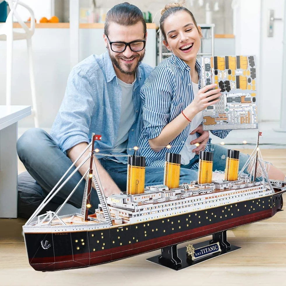 CubicFun Puzzle 3D Titanic LED 88 cm Bateau Modèle 266 Pièces