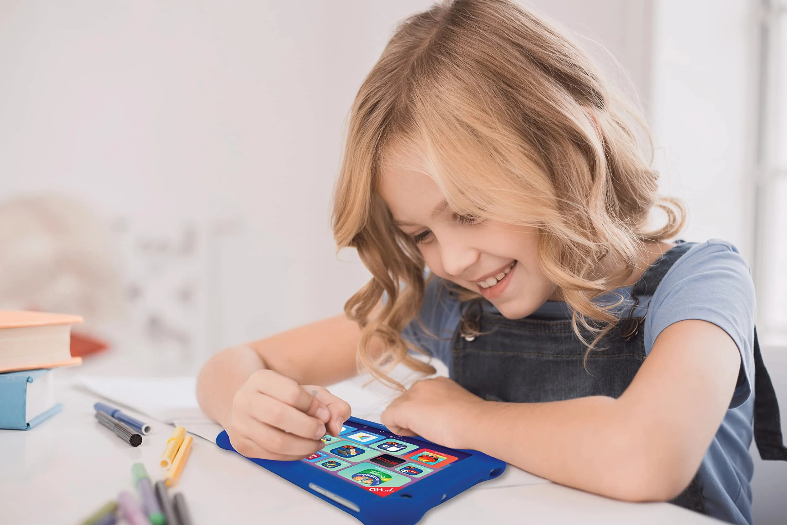 Lexibook, Tablet Master 7, La Tablette Ludo-Éducative 7” avec Pochette Incluse, TL70FR