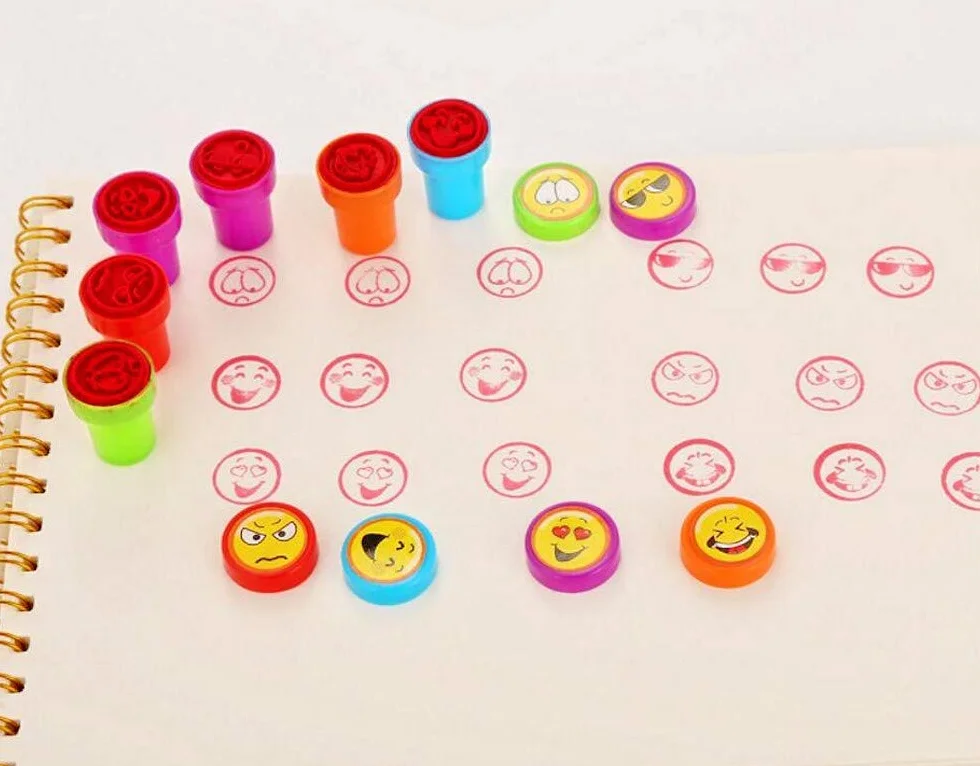 Tampons Auto-encreur Emoji pour Enfants 36 Pièces Cadeau de Fête