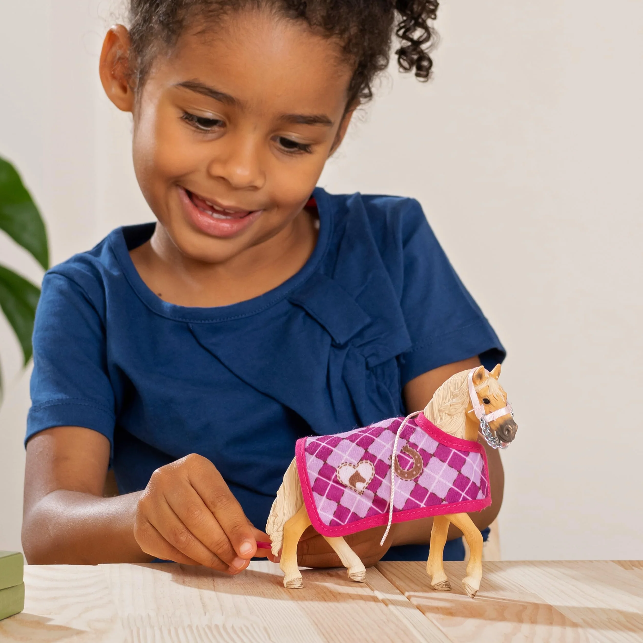 Schleich Horse Club Sofia's Accessoires de Mode pour Chevaux 42431 Set Cheval Couverture Longe Ciseaux Jouet 4 pièces