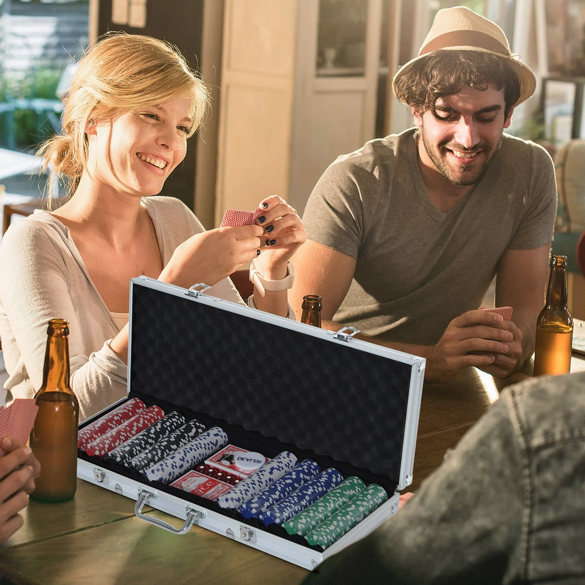 HOMCOM Mallette de Poker Coffret Complet 500 jetons 2 jeux de cartes 5 dés bouton dealer