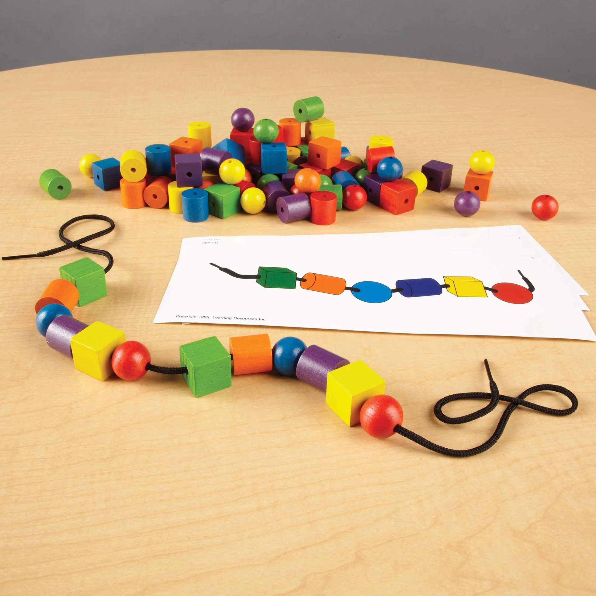 Learning Resources Jeu de Perles et de Cartes de Motifs