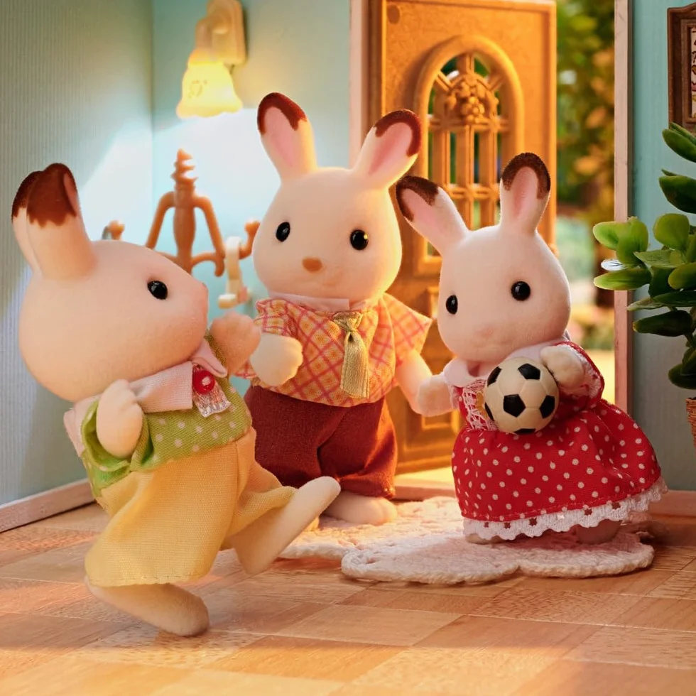 Sylvanian Families La famille Lapin Chocolat Set 4 figurines animaux miniatures jouet enfant 3 ans+