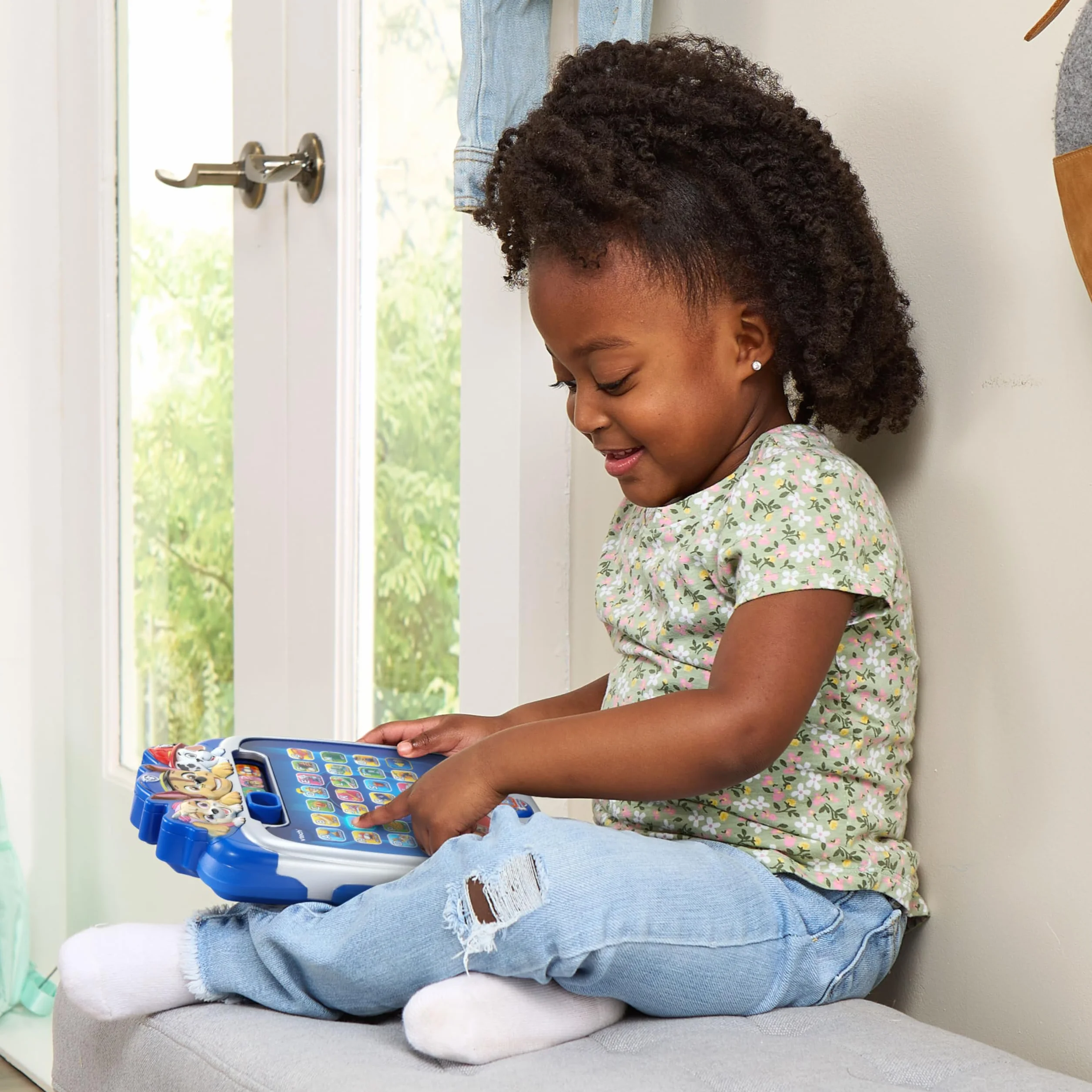 VTech Ma Lumi-Tablette Éducative Pat' Patrouille - Tablette Interactive Enfant 5 Jeux Paw Patrol - Jeu Apprendre Lettres - Cadeau Enfant 3-7 Ans Français
