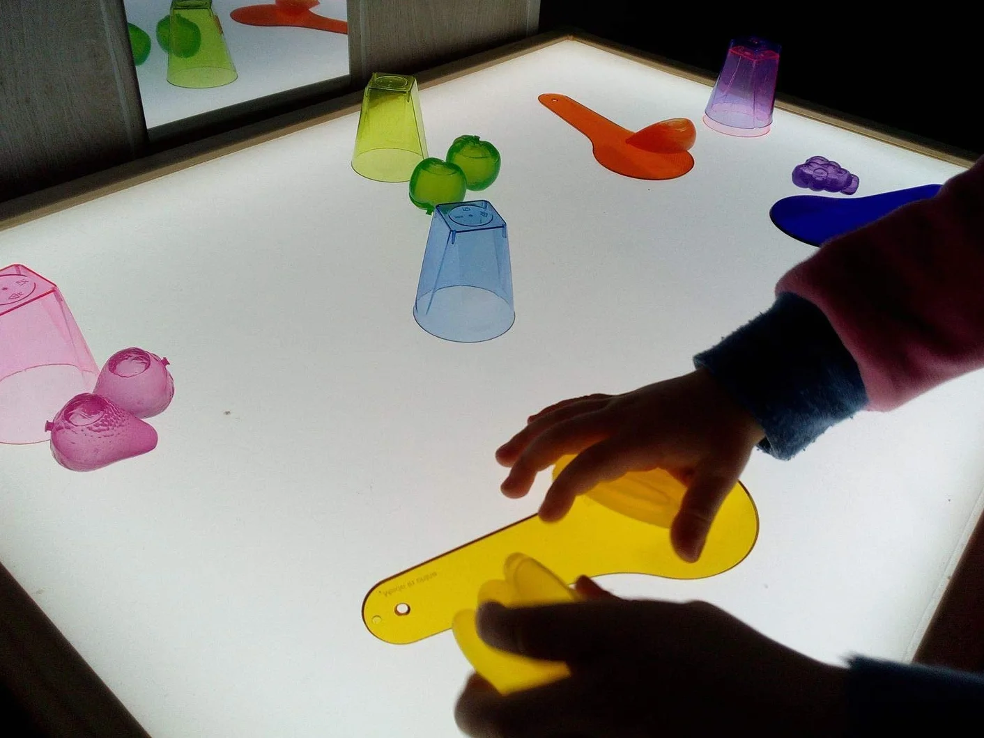 Table Lumineuse Montessori | Boîte Sensorielle Enfants | Apprentissage Créativité | Manuel Activités Personnalisable