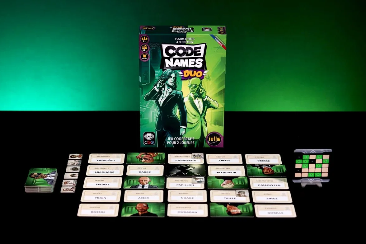 IELLO Codenames Duo Nouvelle Édition – Jeu de Société Coopératif d’Association d’Idées Version Française pour 2 Joueurs 15 Min Dès 11 Ans
