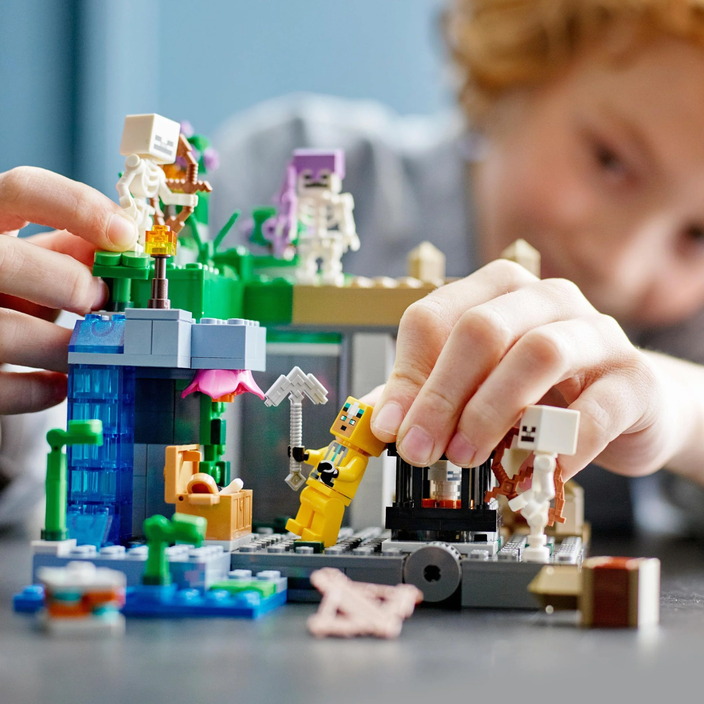 LEGO Minecraft Le Donjon du Squelette 21189 Jouet de Construction Figurine Squelette Grotte Jeu Éducatif Enfants 8 Ans
