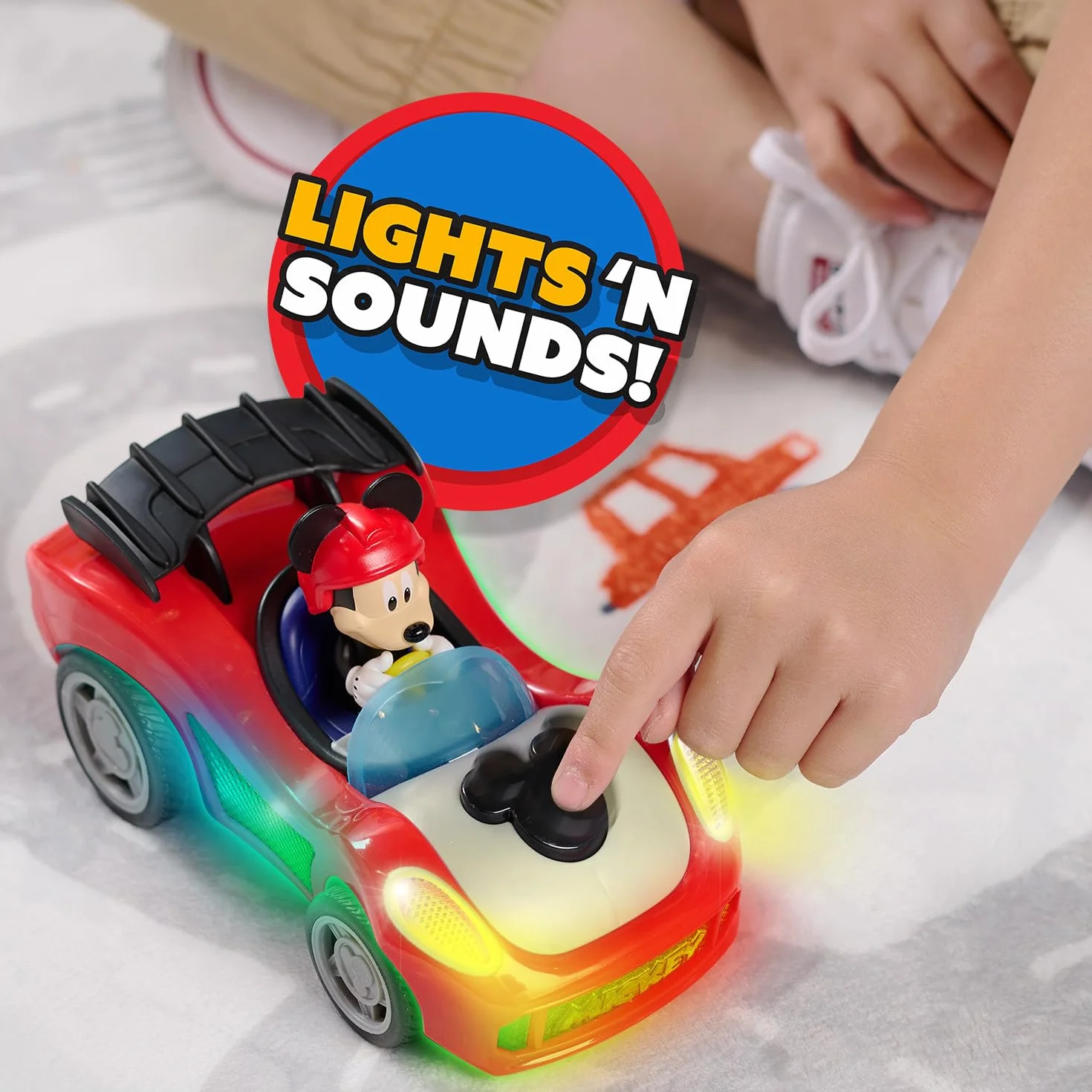 Just Play Véhicules Mickey Mouse à rétrofriction avec Effets sonores et Lumineux, Voiture de Mickey, Jouets pour Enfants de 3 Ans et Plus